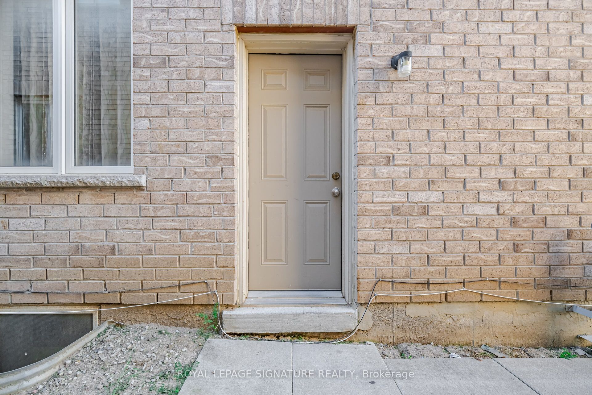 88 Yardley Crescent 2 Property Photo 4