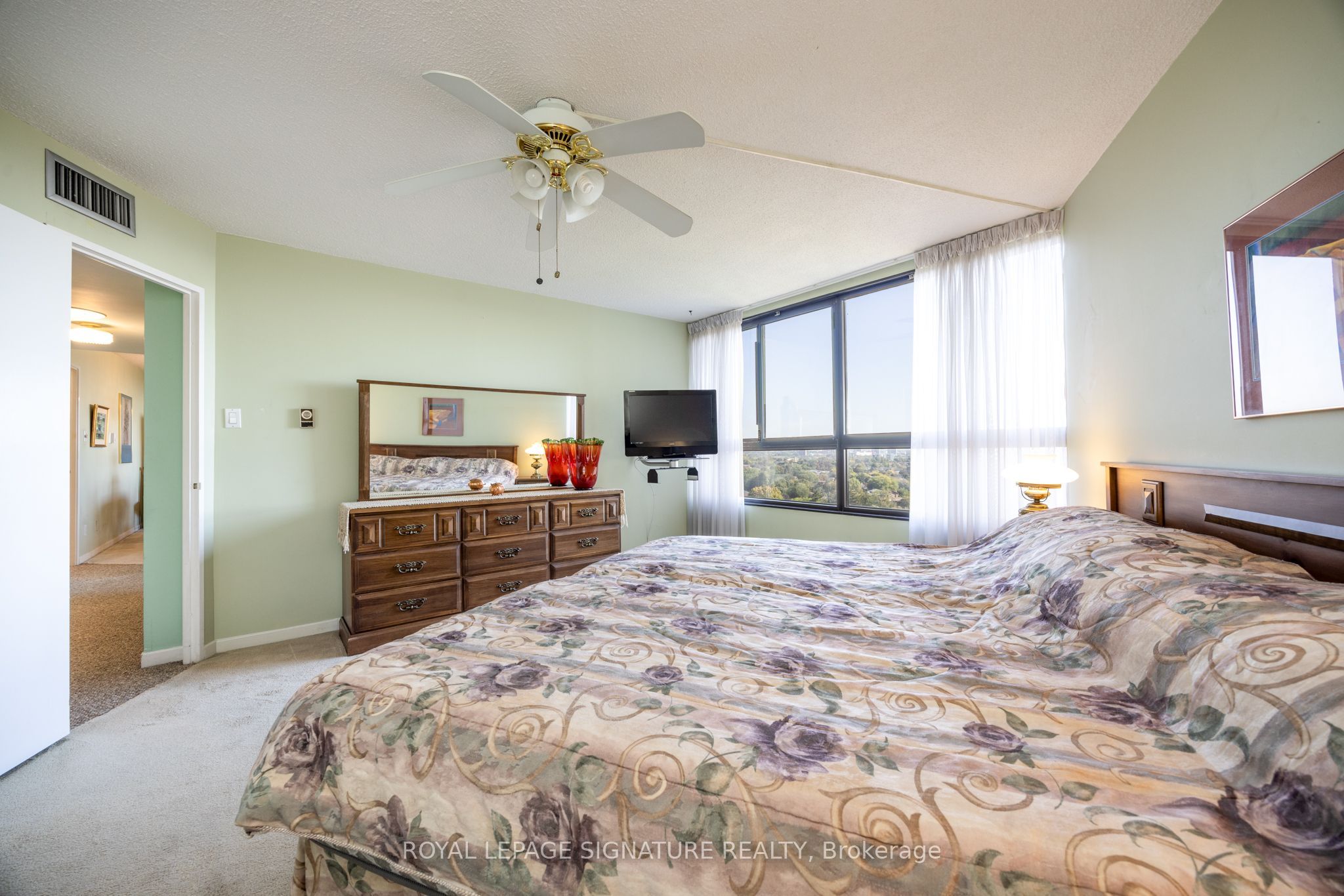 1300 Bloor Street 1405 Property Photo 22
