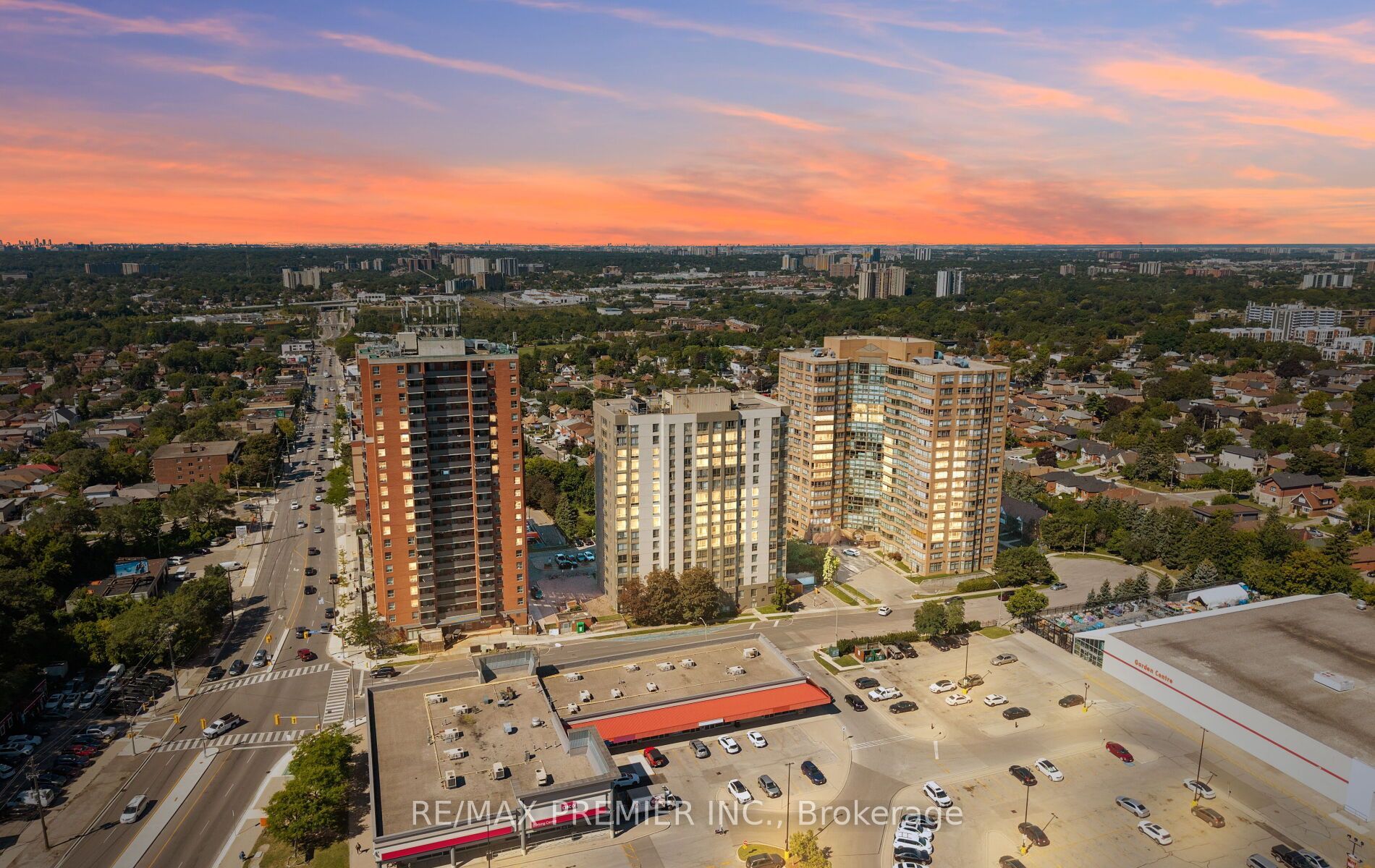 2470 Eglinton Avenue W 209 Property Photo 2