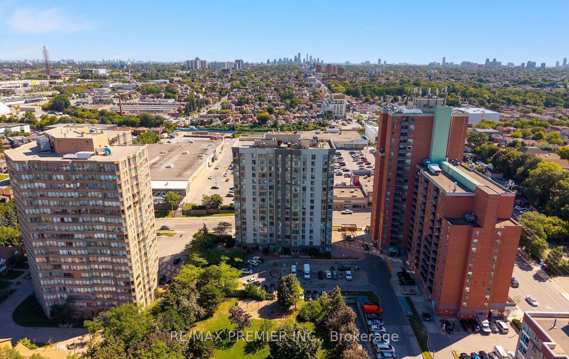 2470 Eglinton Avenue W 209 Property Photo 4