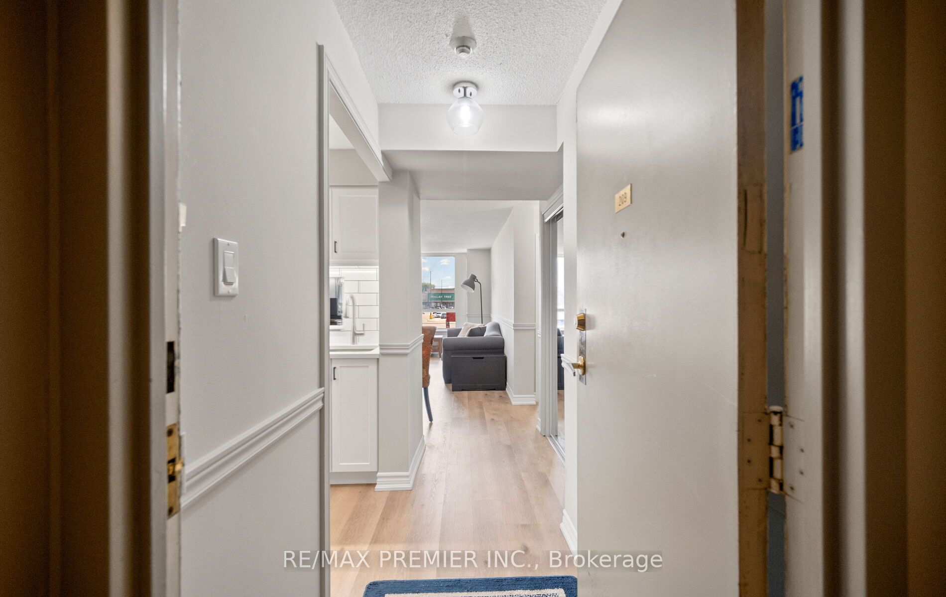 2470 Eglinton Avenue W 209 Property Photo 7