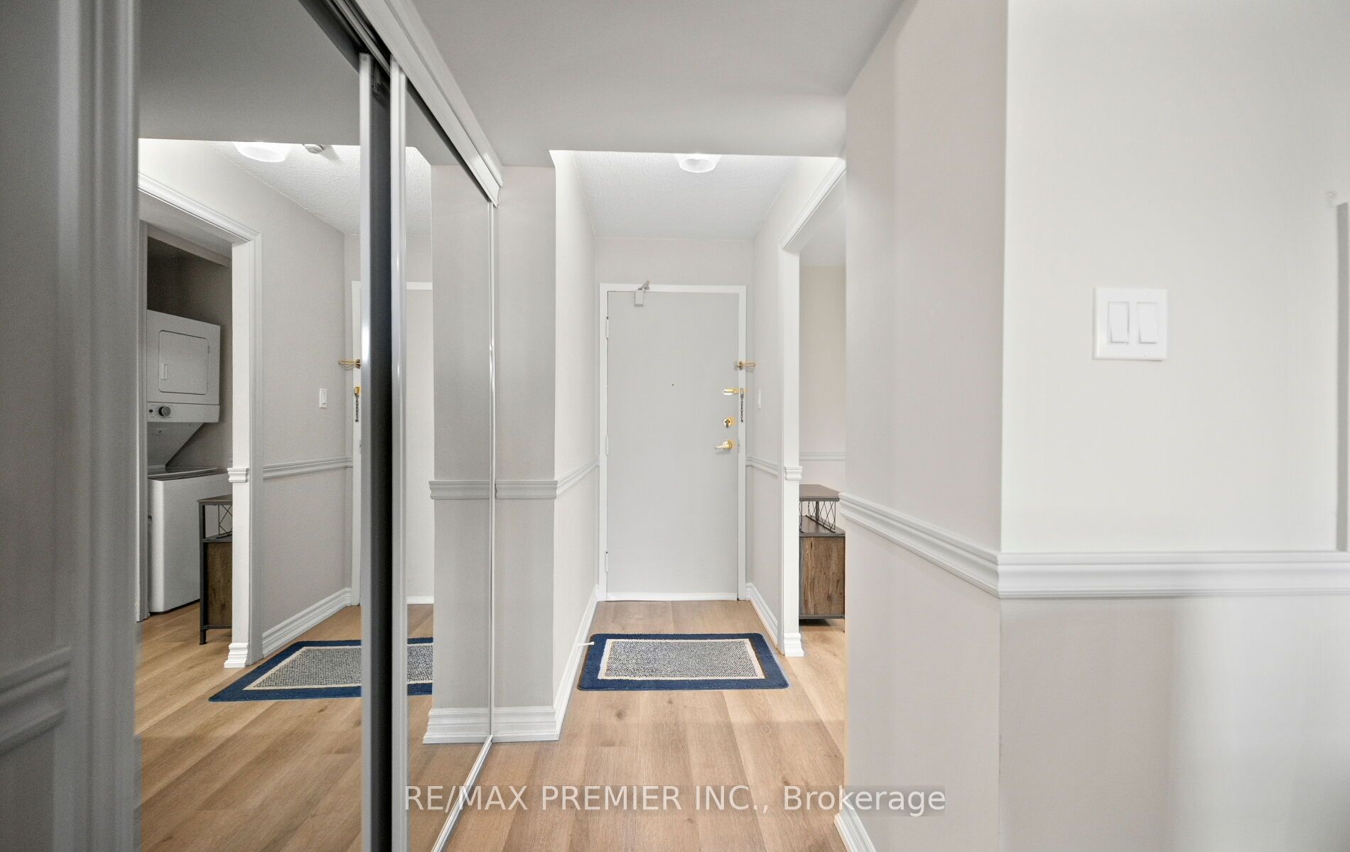 2470 Eglinton Avenue W 209 Property Photo 9