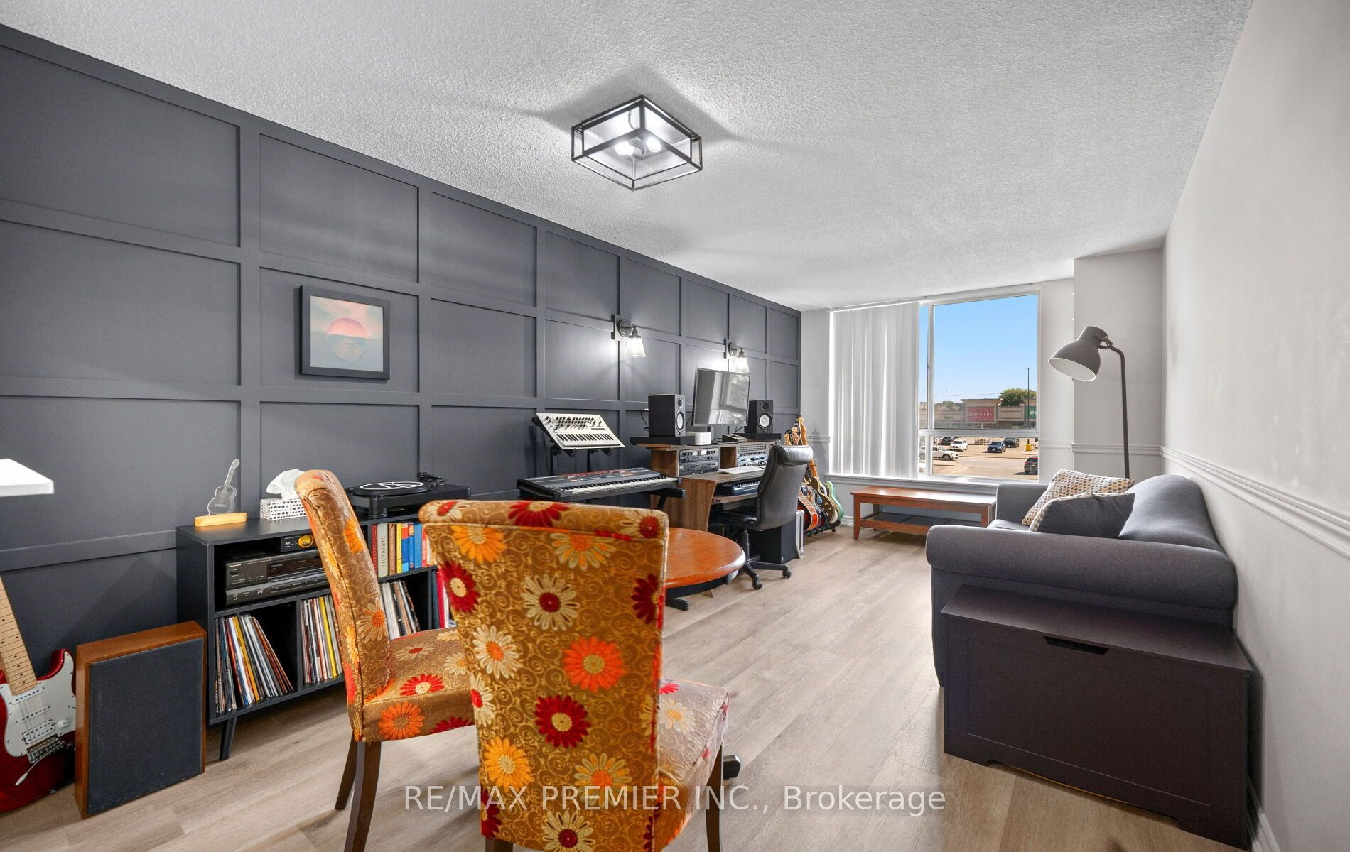 2470 Eglinton Avenue W 209 Property Photo 10
