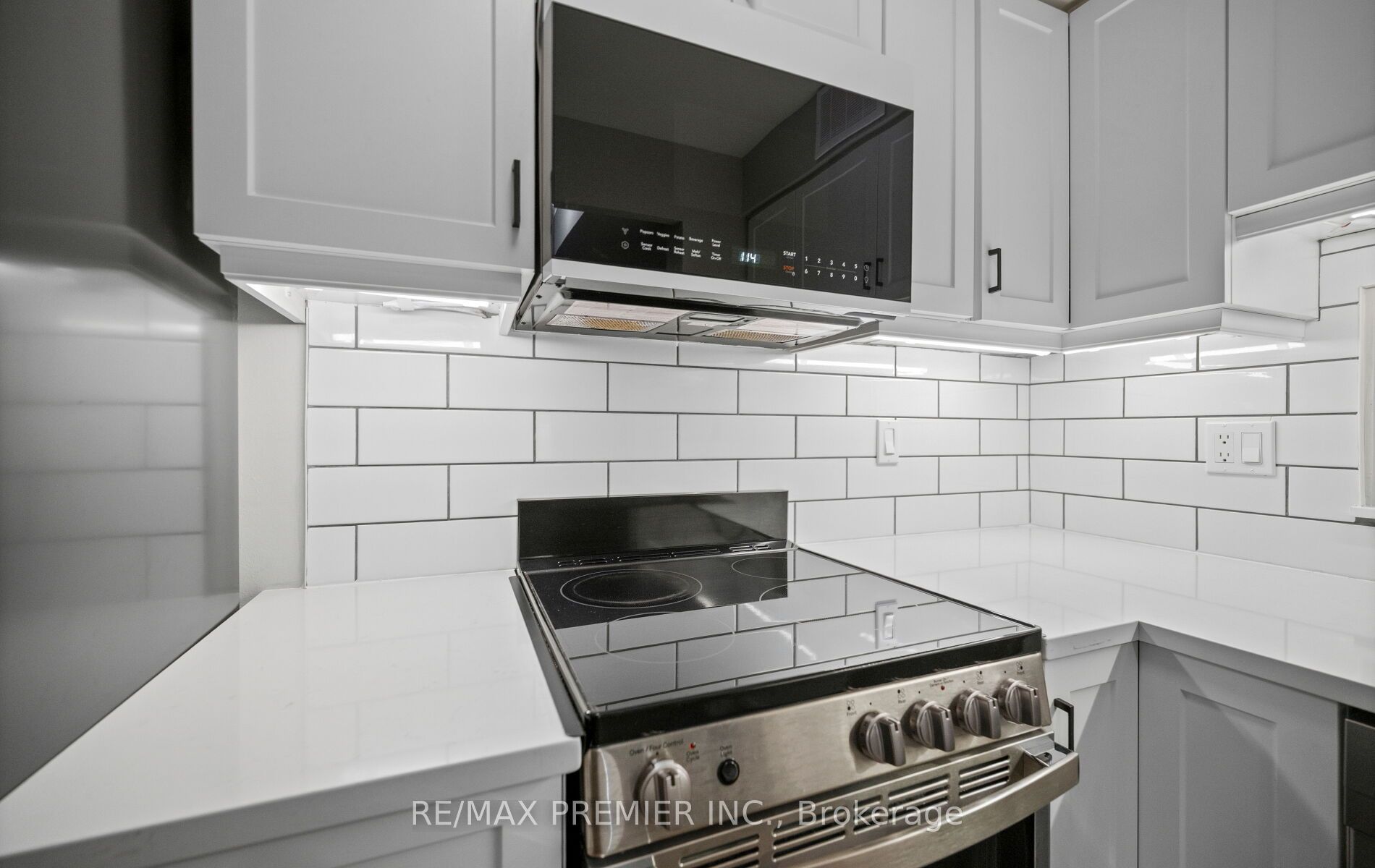 2470 Eglinton Avenue W 209 Property Photo 17