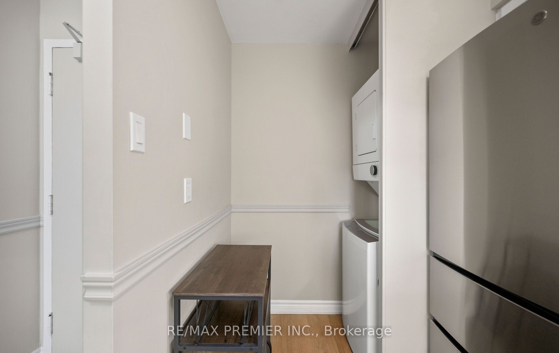 2470 Eglinton Avenue W 209 Property Photo 19