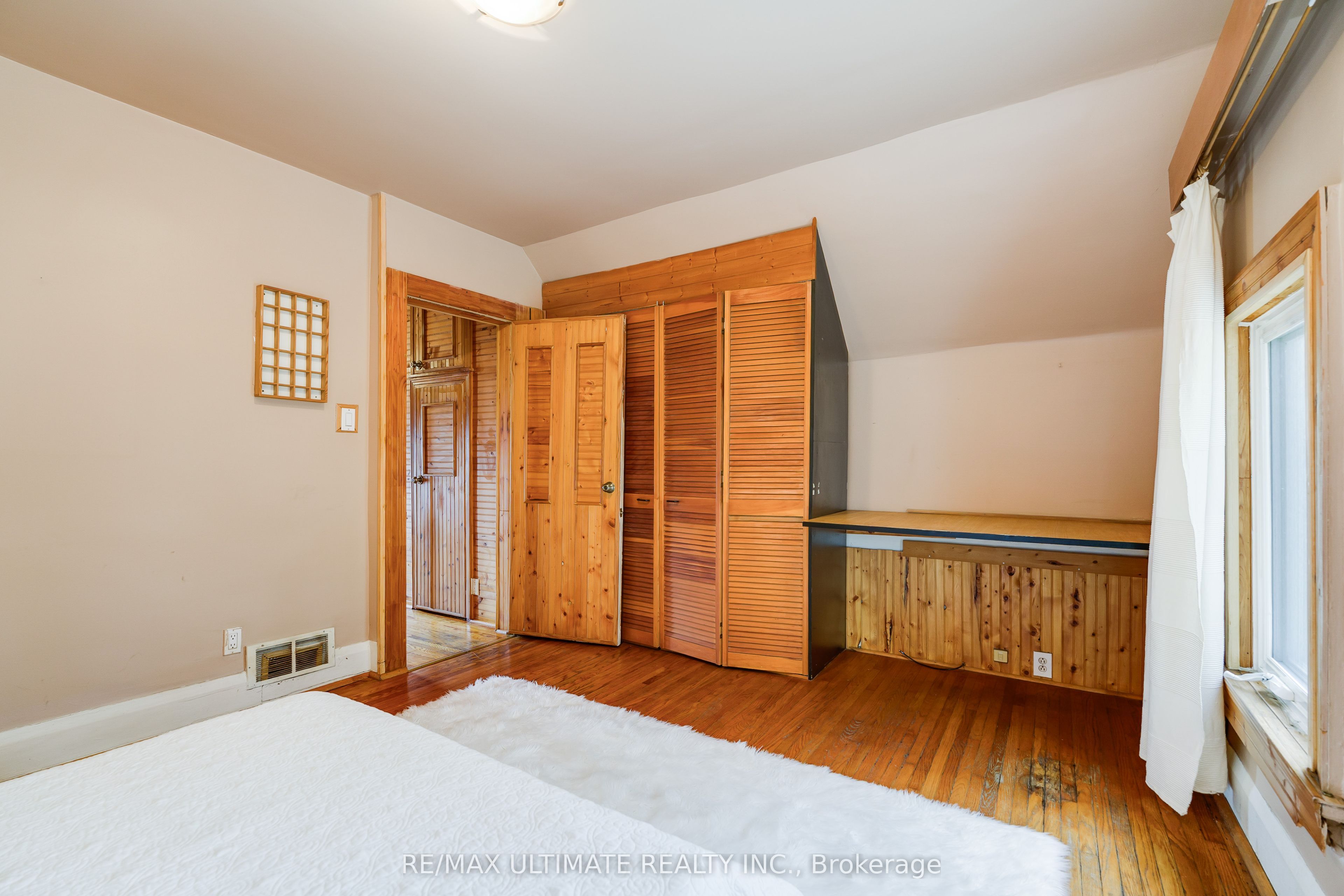 251 Boon Avenue Property Photo 18