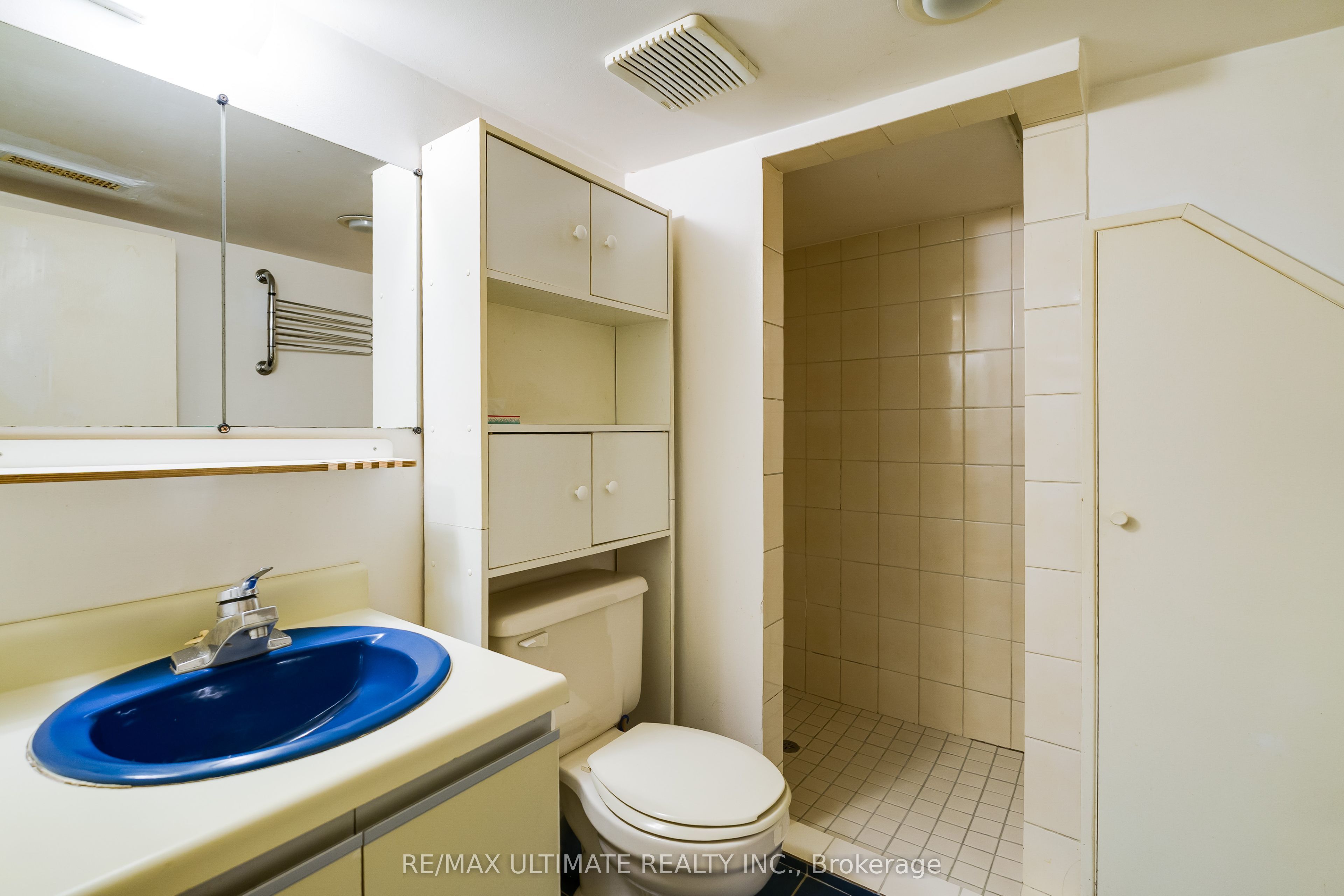 251 Boon Avenue Property Photo 26