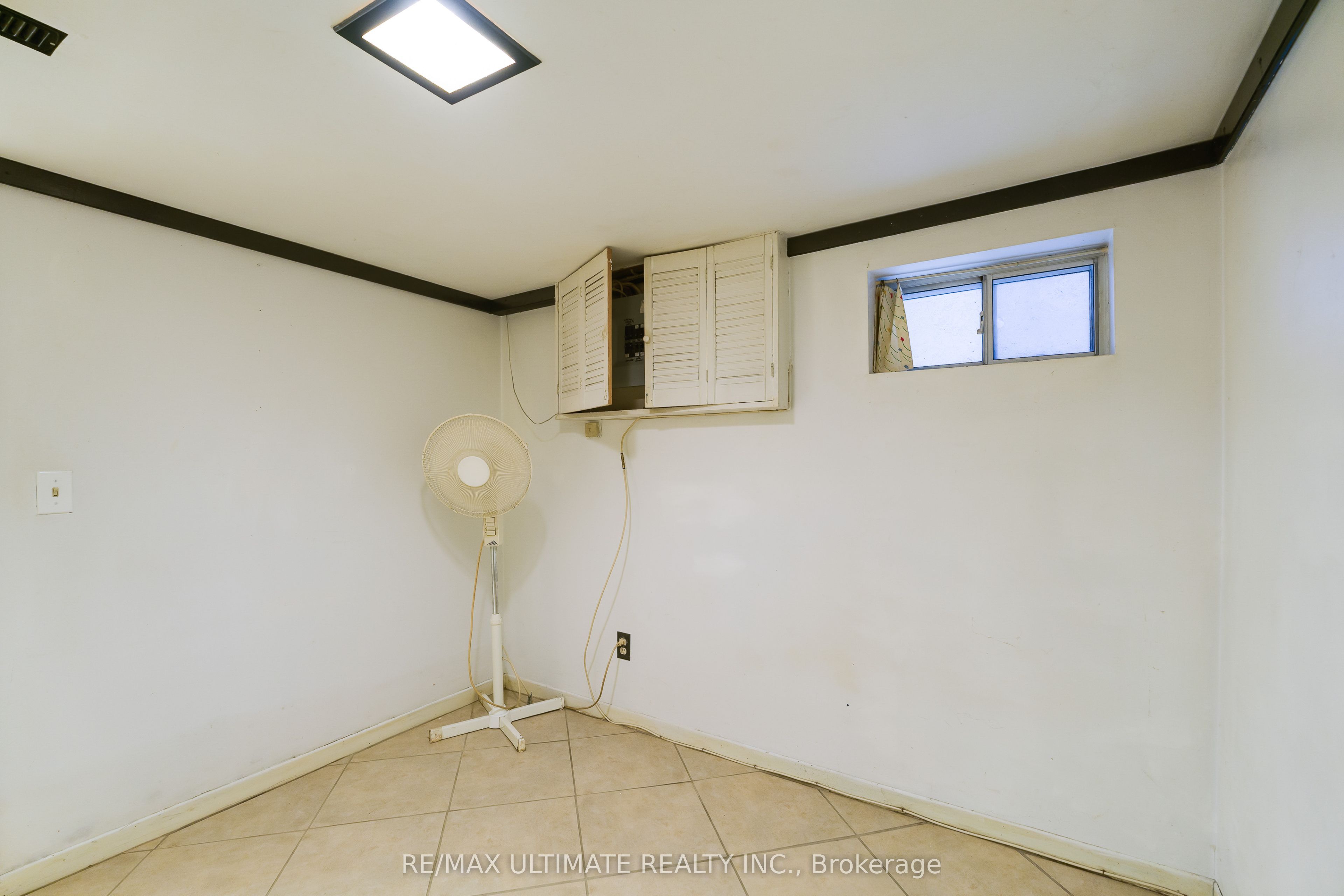 251 Boon Avenue Property Photo 28