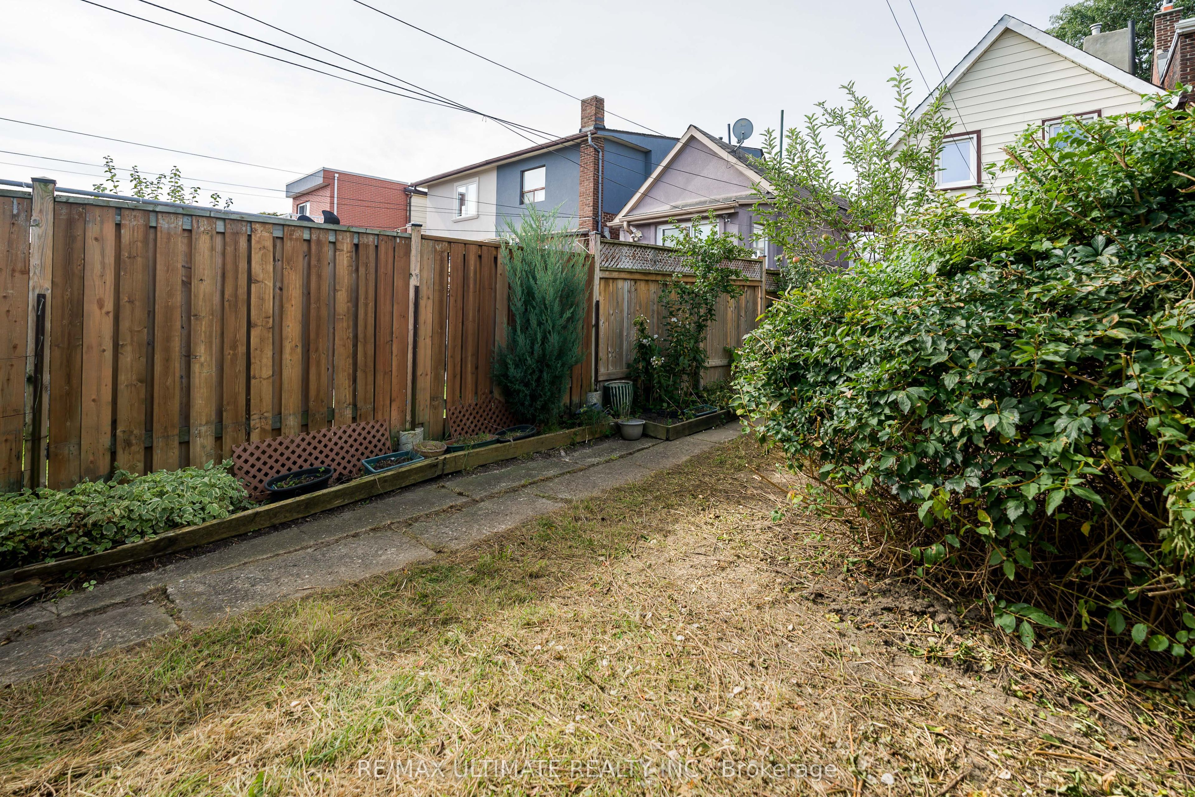 251 Boon Avenue Property Photo 33