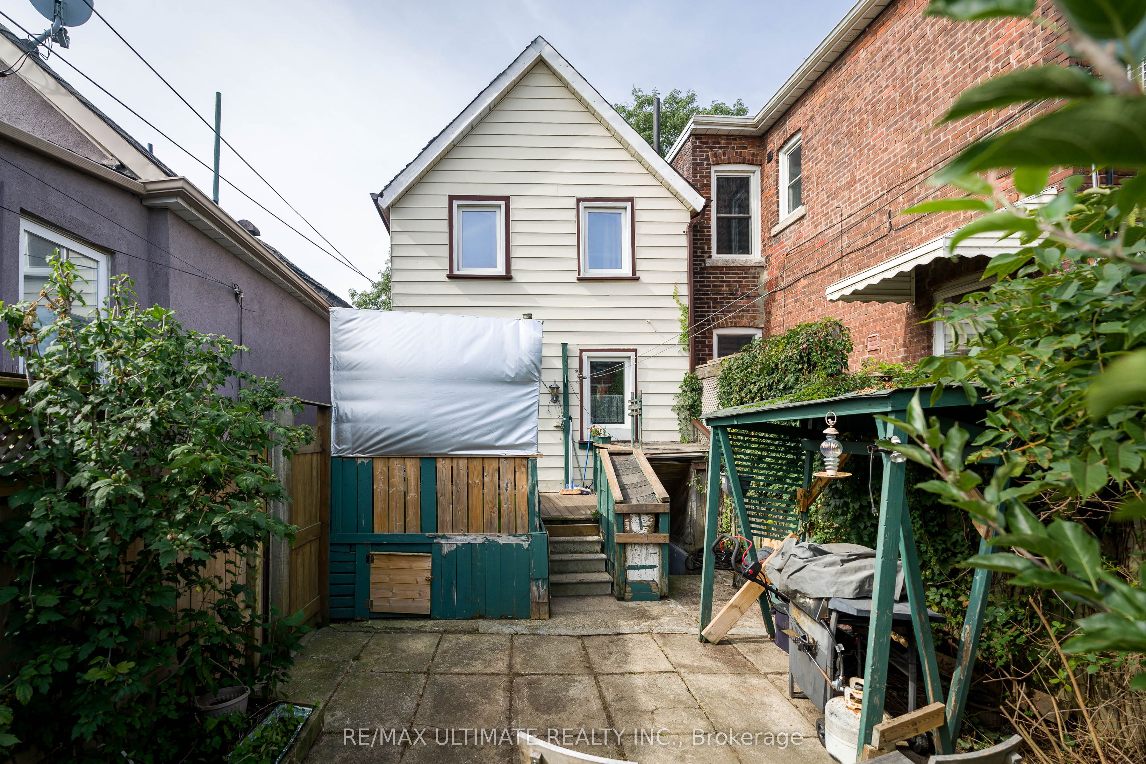 251 Boon Avenue Property Photo 35