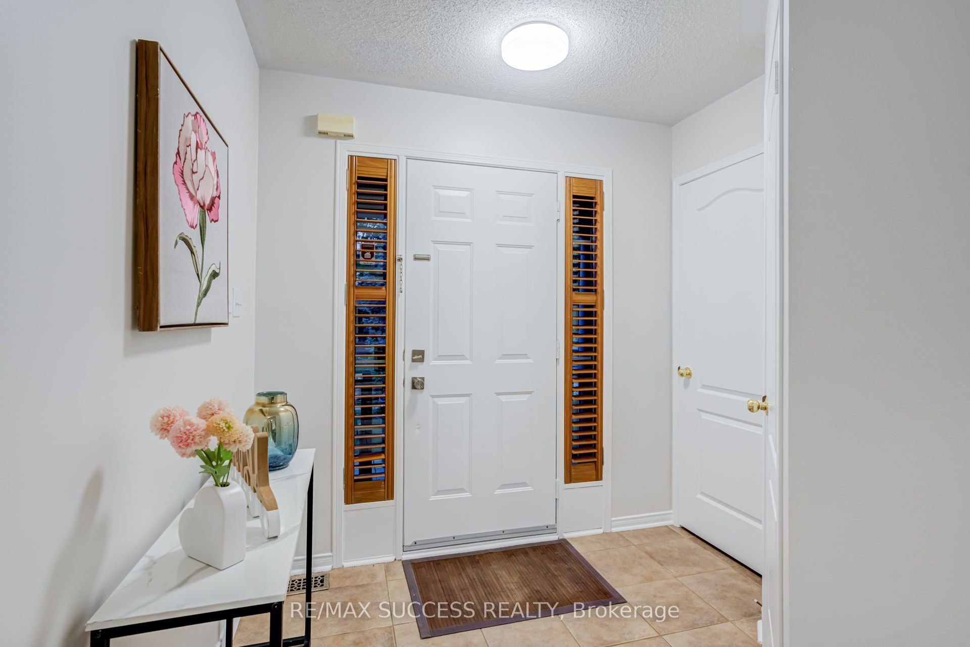 54 Ferncroft Place Property Photo 3