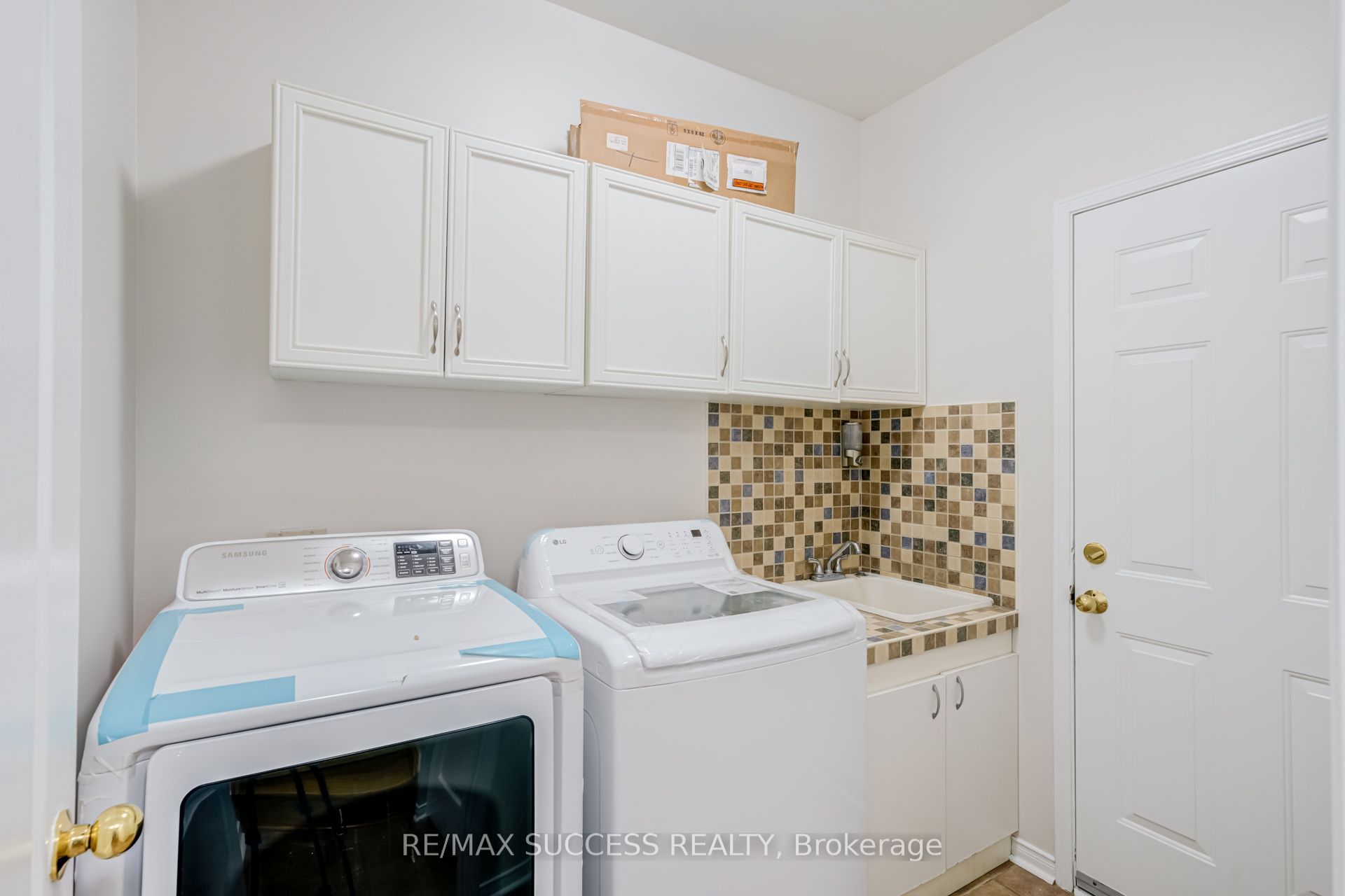 54 Ferncroft Place Property Photo 22