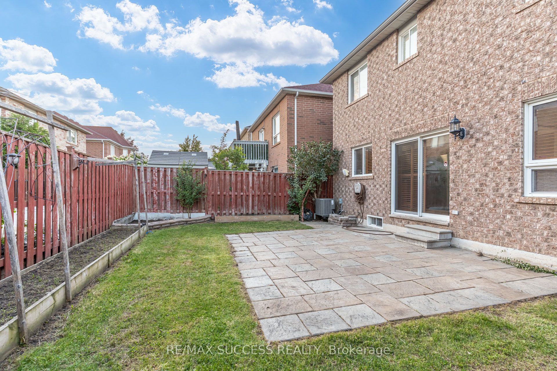 54 Ferncroft Place Property Photo 47