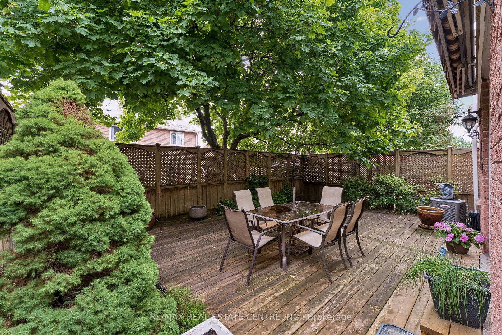 26 Jameson Crescent Property Photo 35