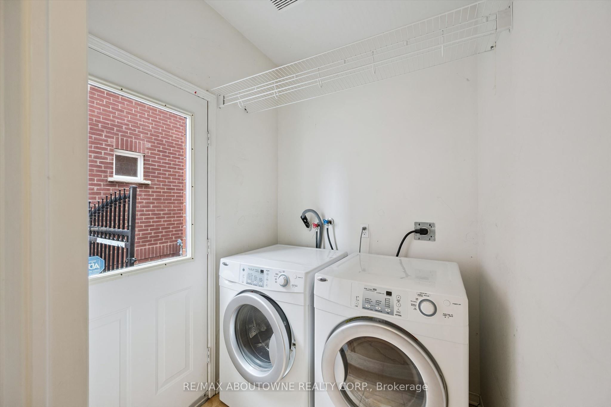 2397 Ennerdale Road Property Photo 18