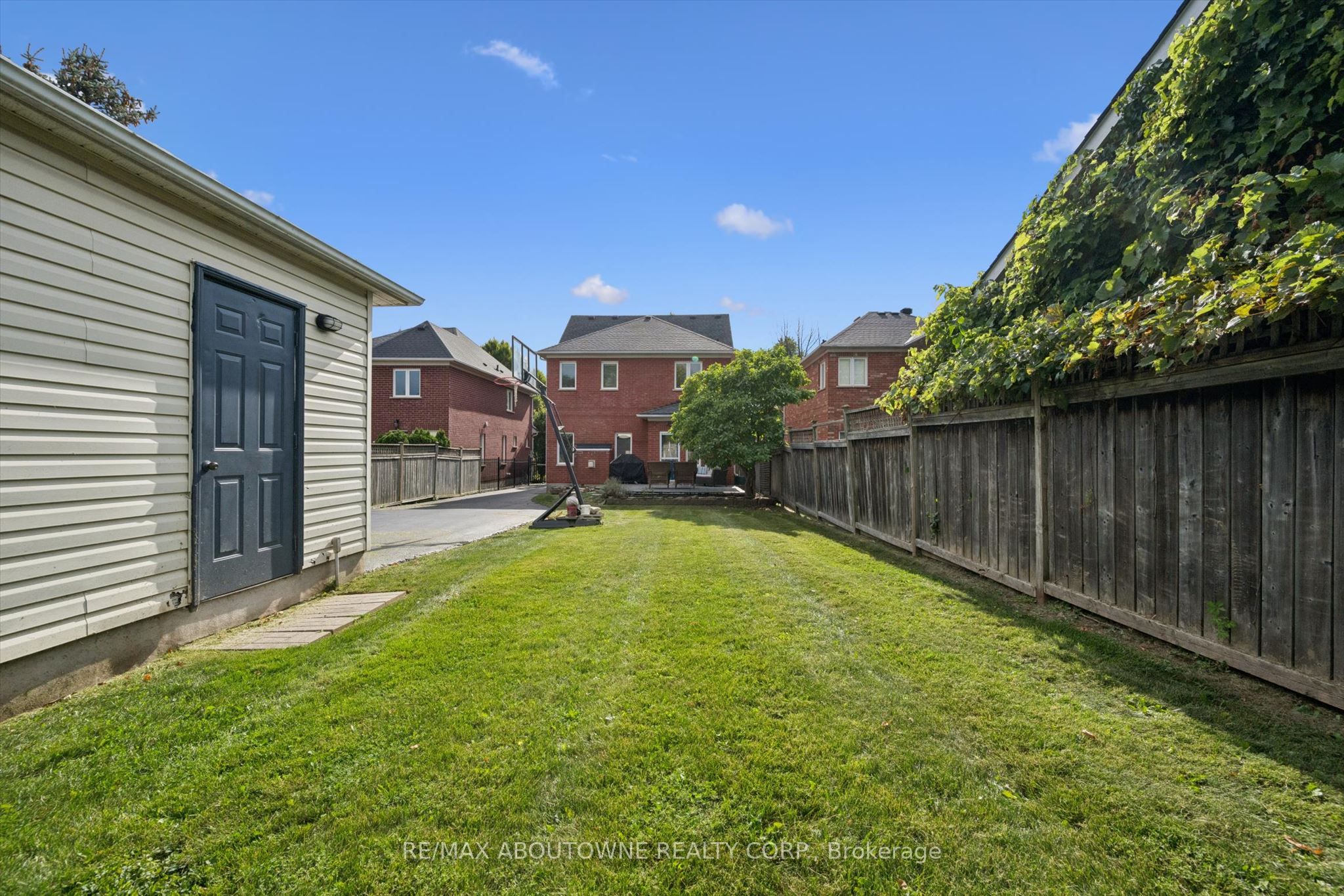 2397 Ennerdale Road Property Photo 39