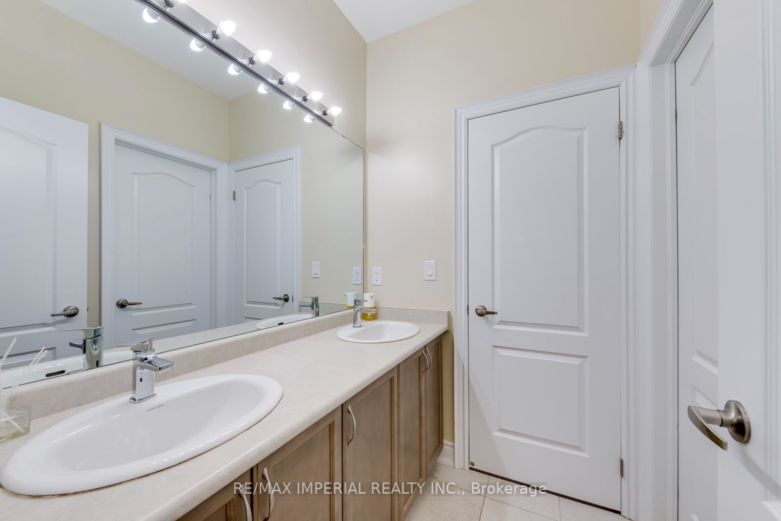 3164 Post Road Property Photo 31