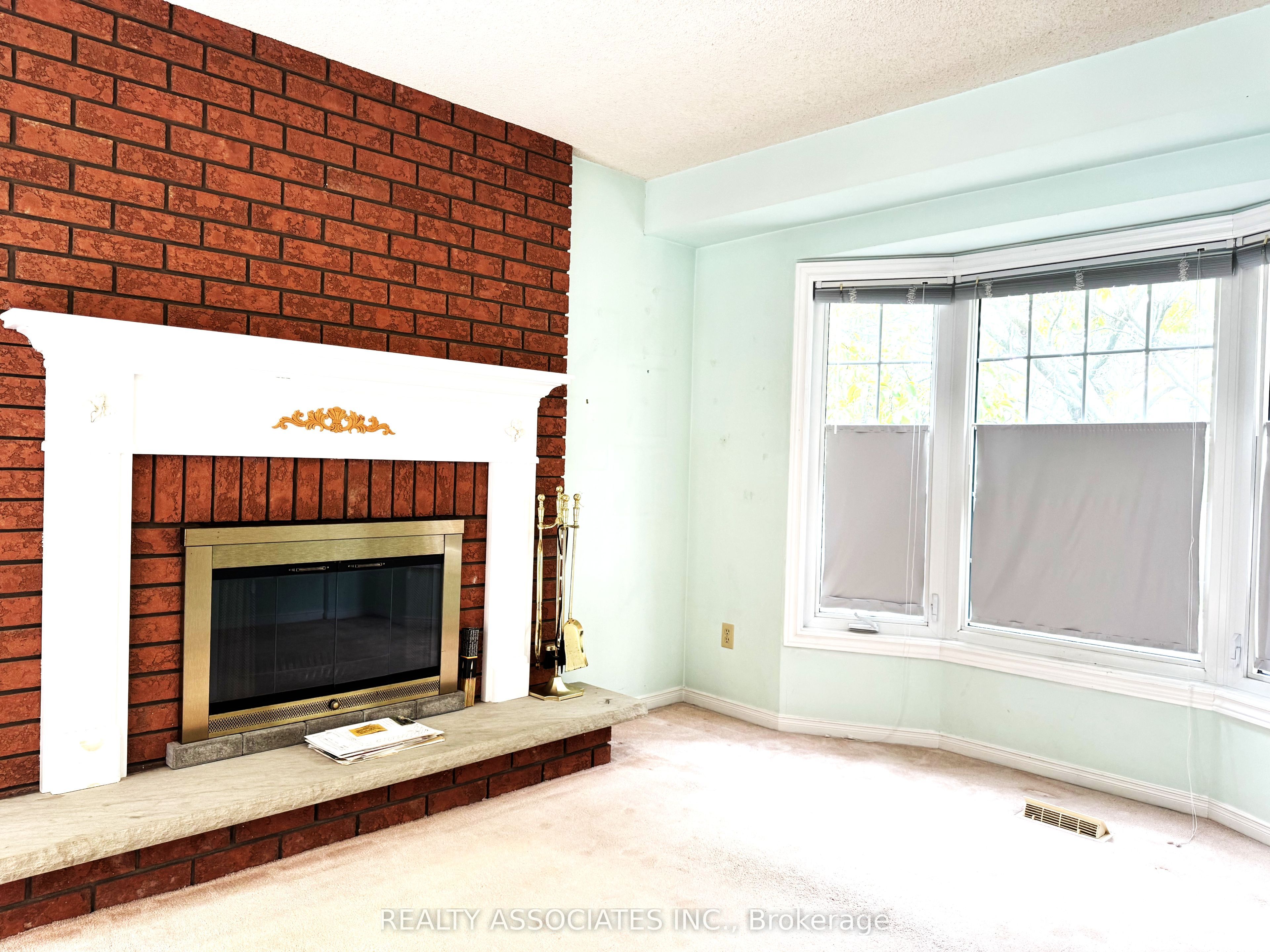 5577 Haddon Hall Road Property Photo 5