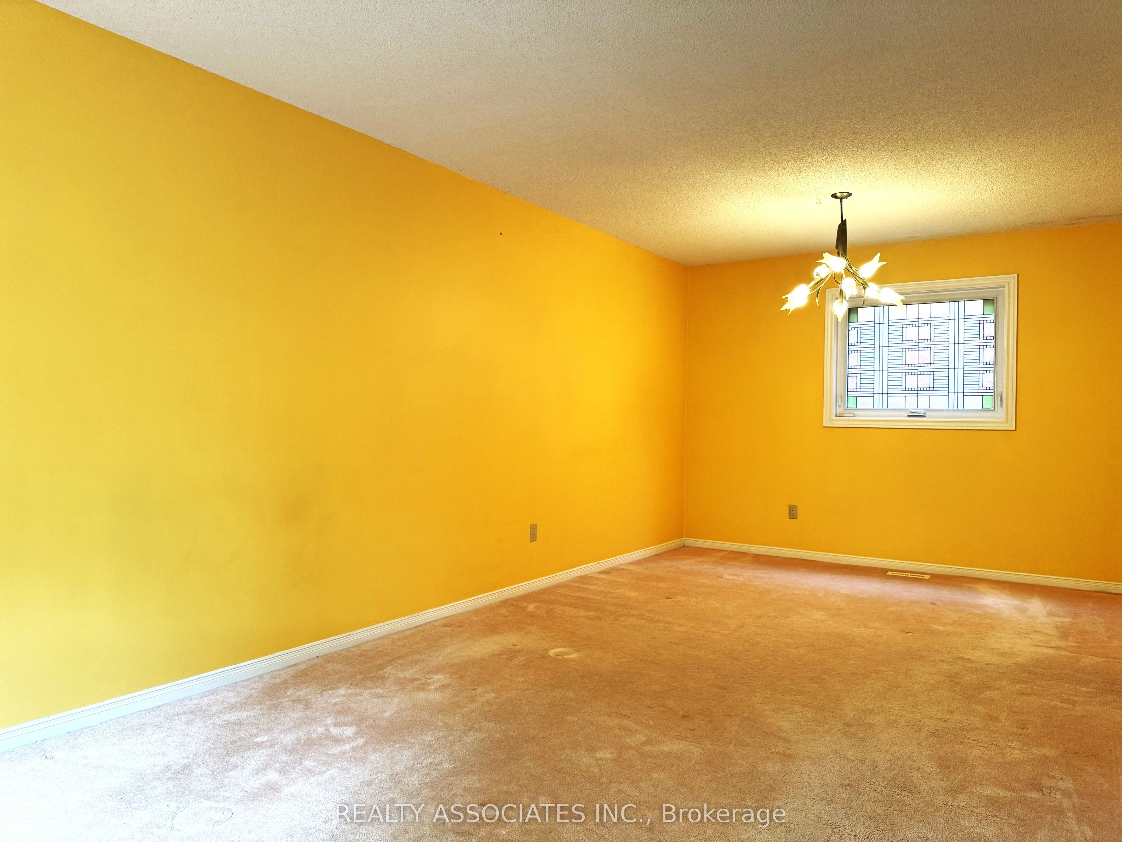 5577 Haddon Hall Road Property Photo 7