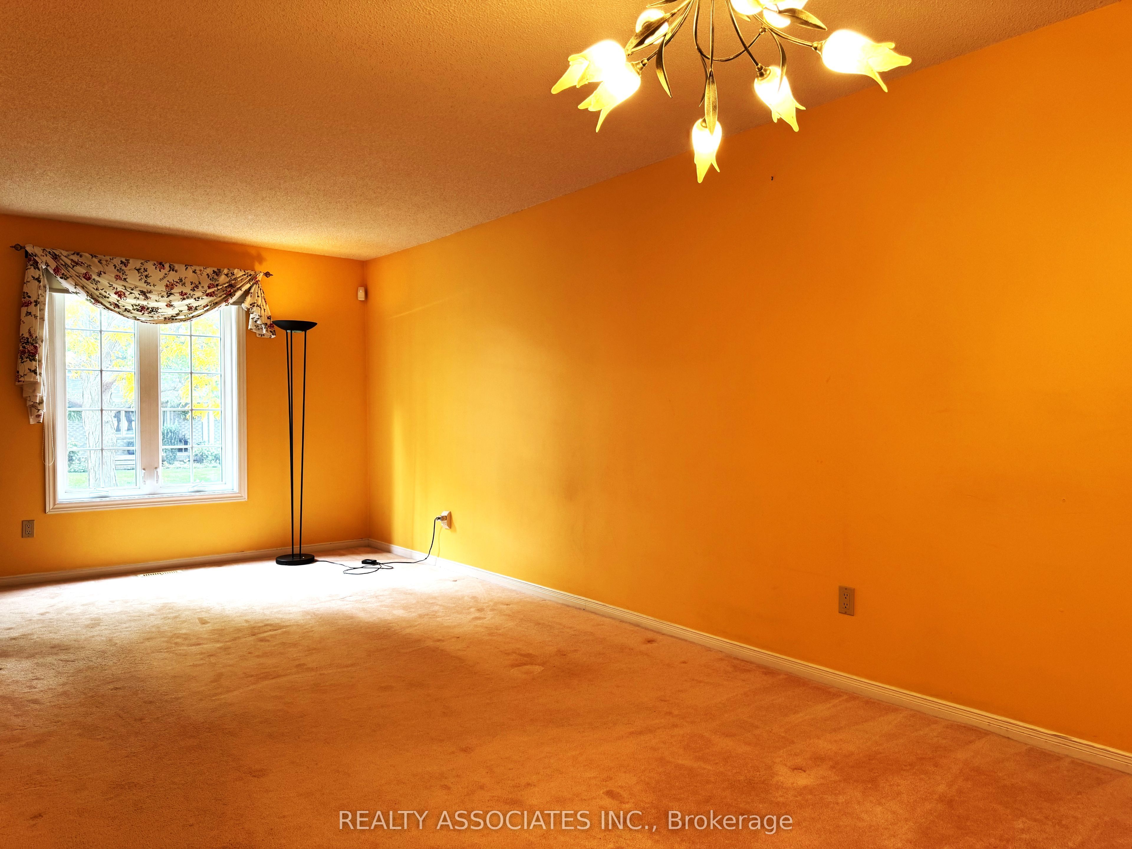5577 Haddon Hall Road Property Photo 8
