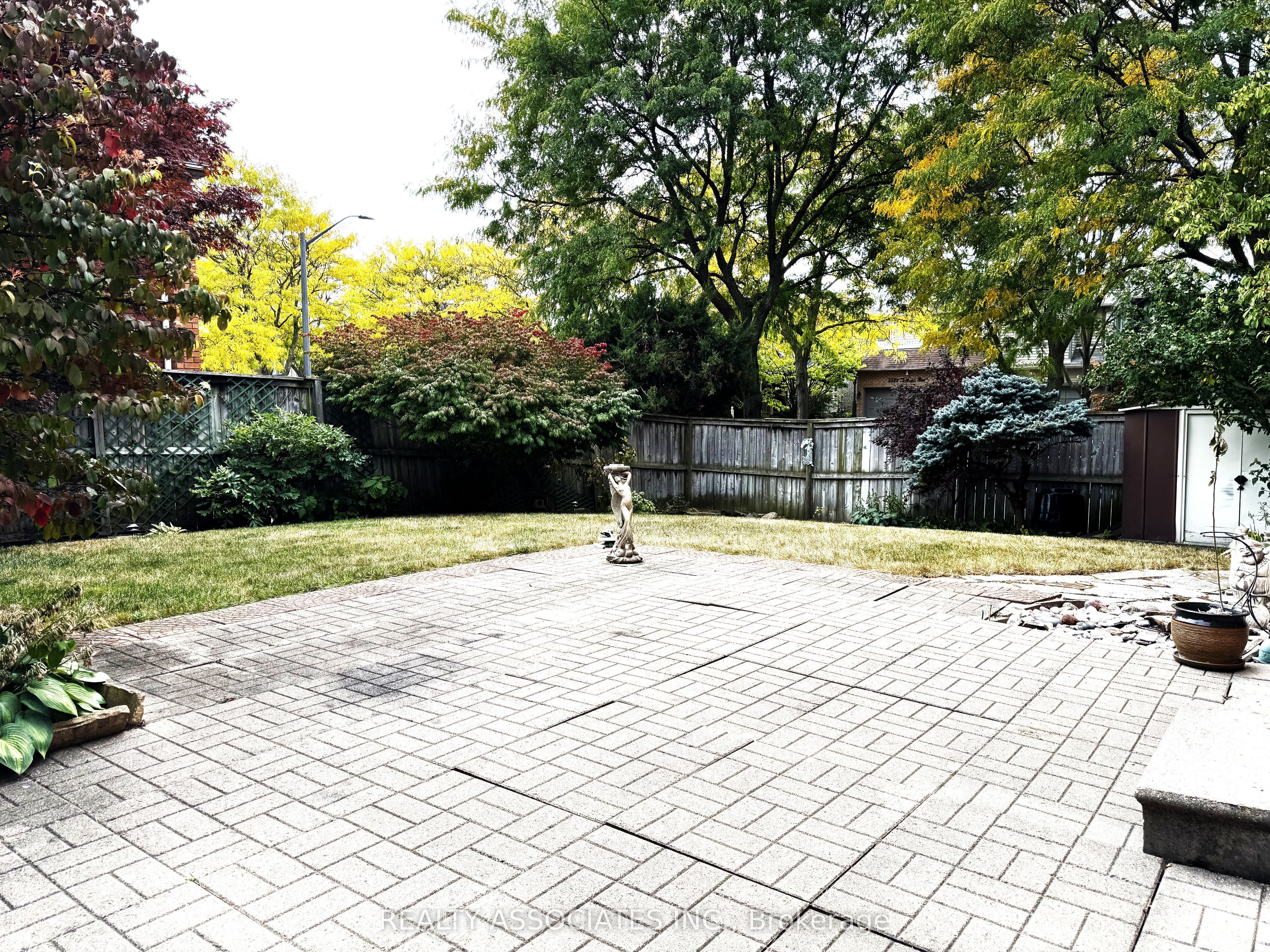 5577 Haddon Hall Road Property Photo 19