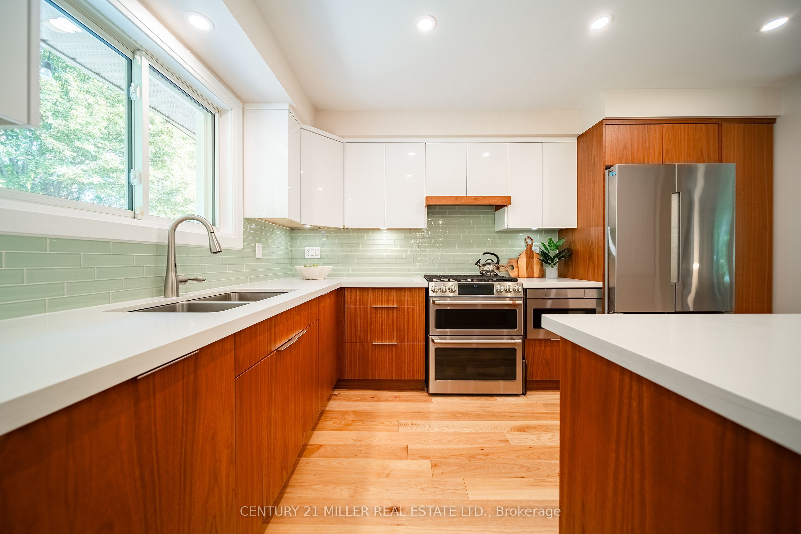 475 Willis Drive Property Photo 12
