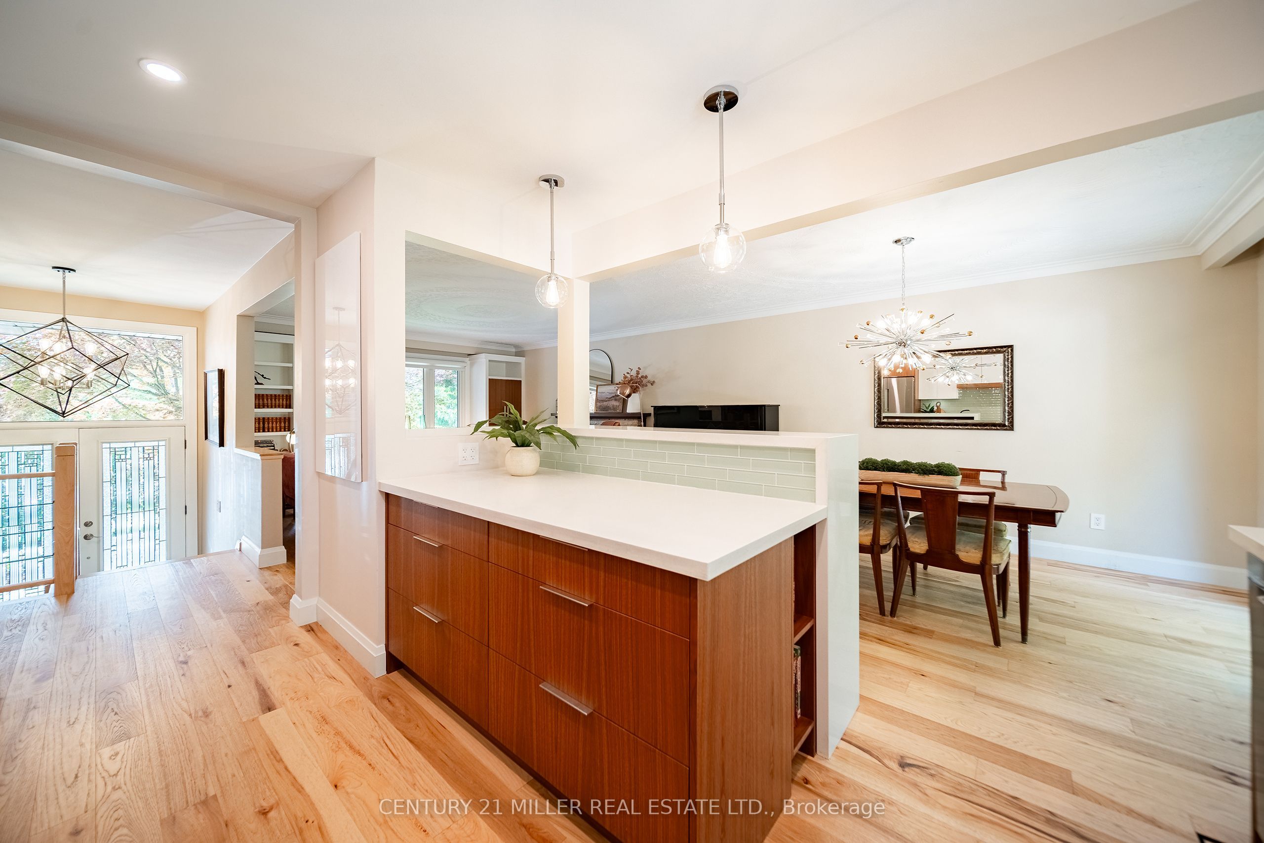 475 Willis Drive Property Photo 14