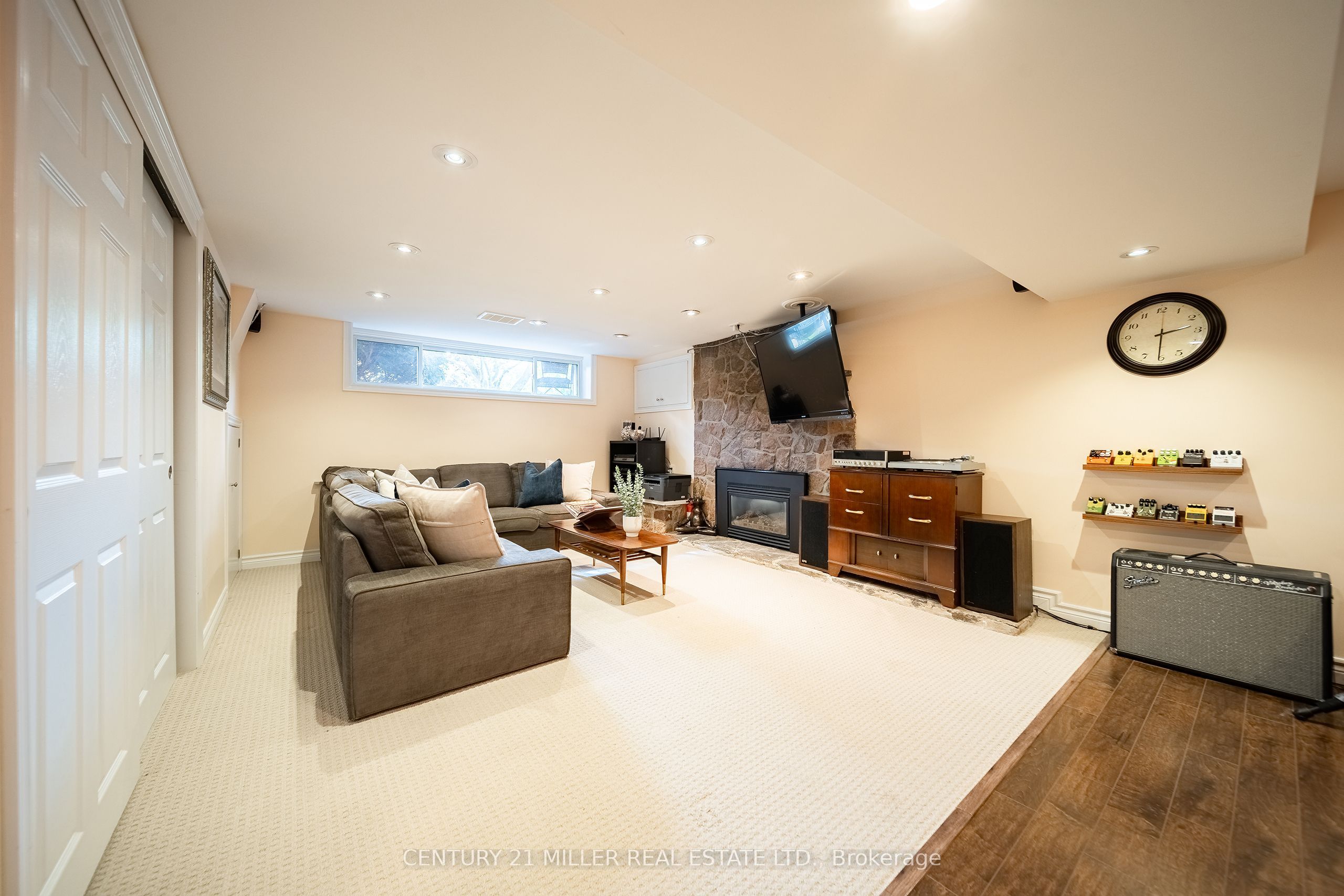 475 Willis Drive Property Photo 21