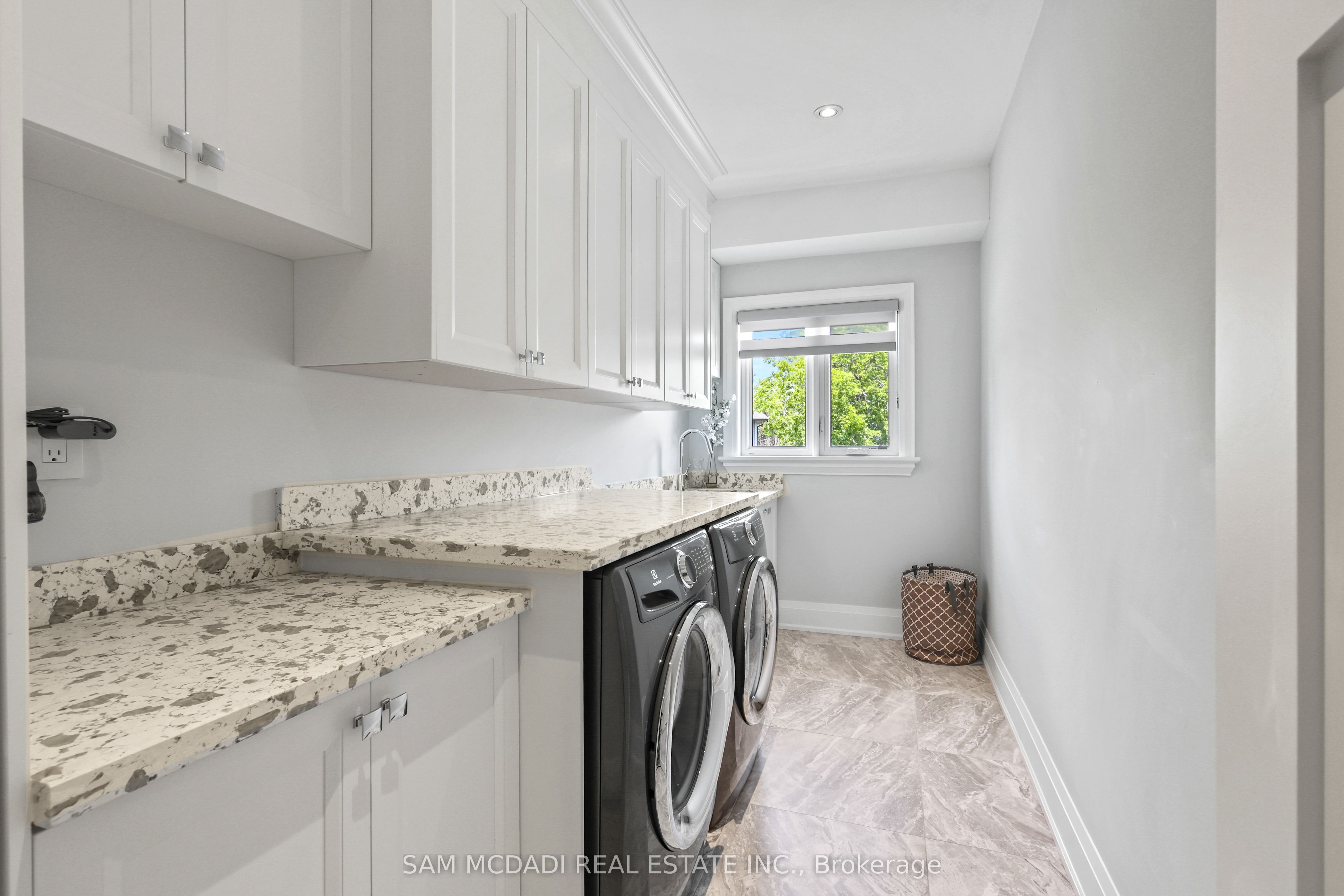 390 Sandhurst Drive Property Photo 38