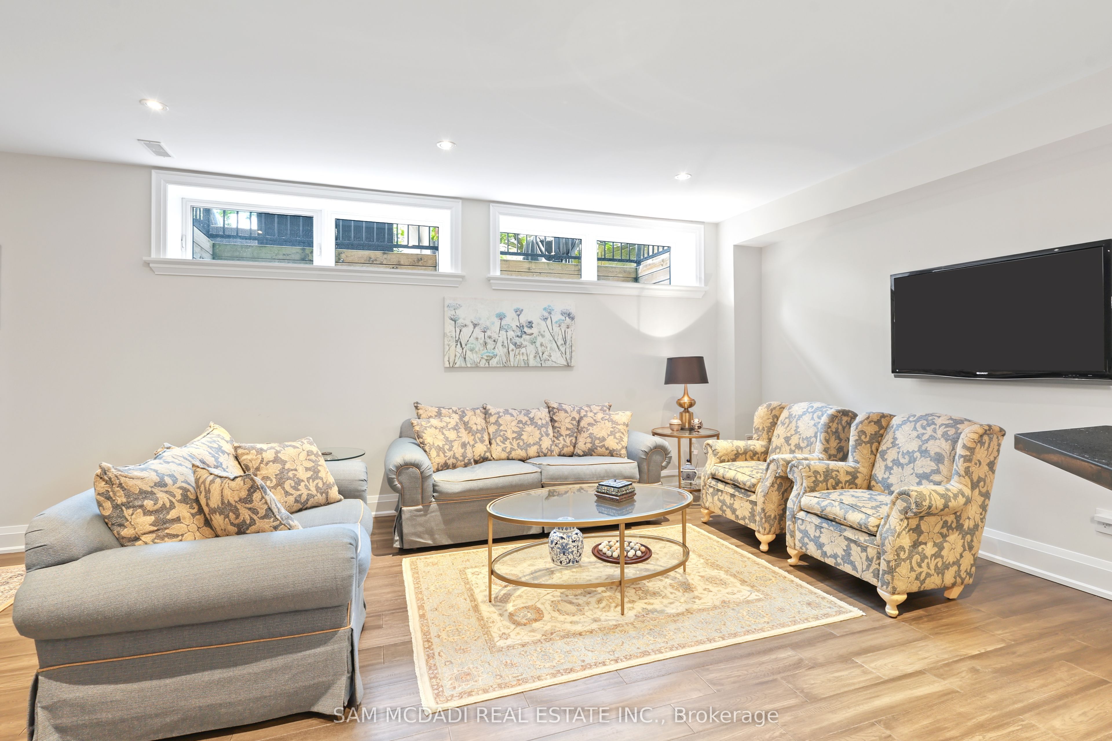 390 Sandhurst Drive Property Photo 42