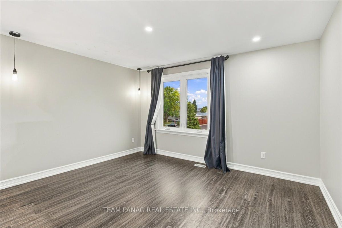 16 Groveland Court Property Photo 20