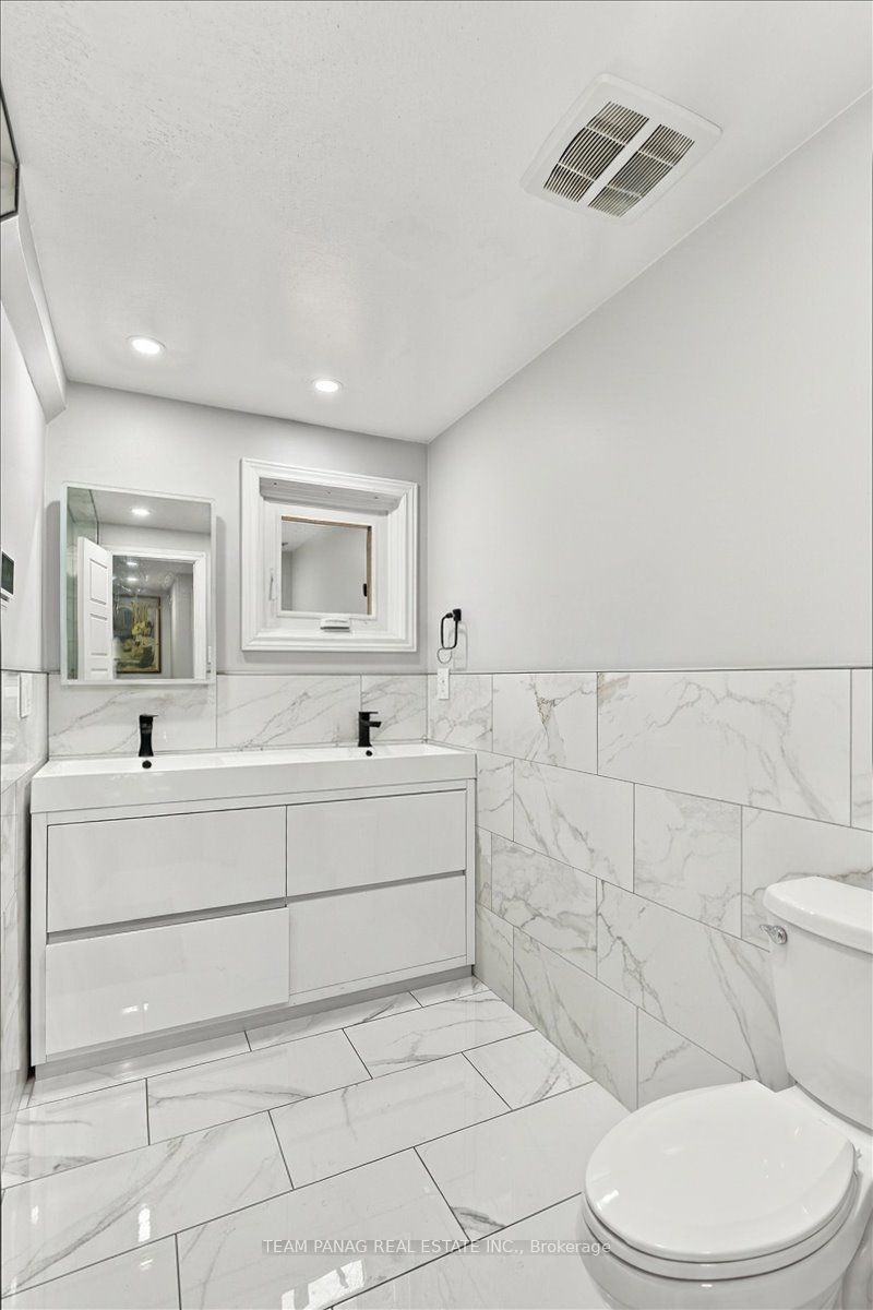 16 Groveland Court Property Photo 22