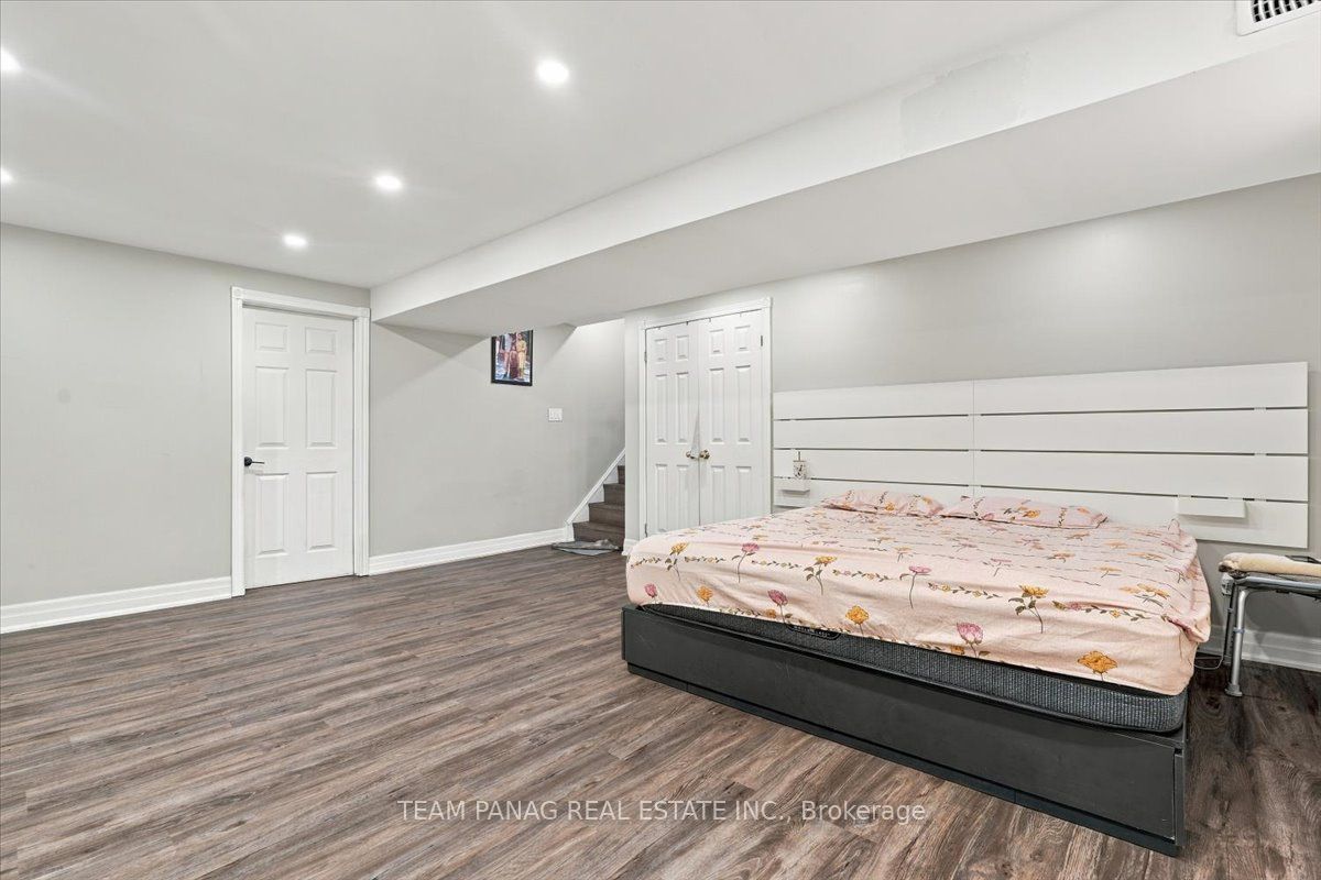 16 Groveland Court Property Photo 31