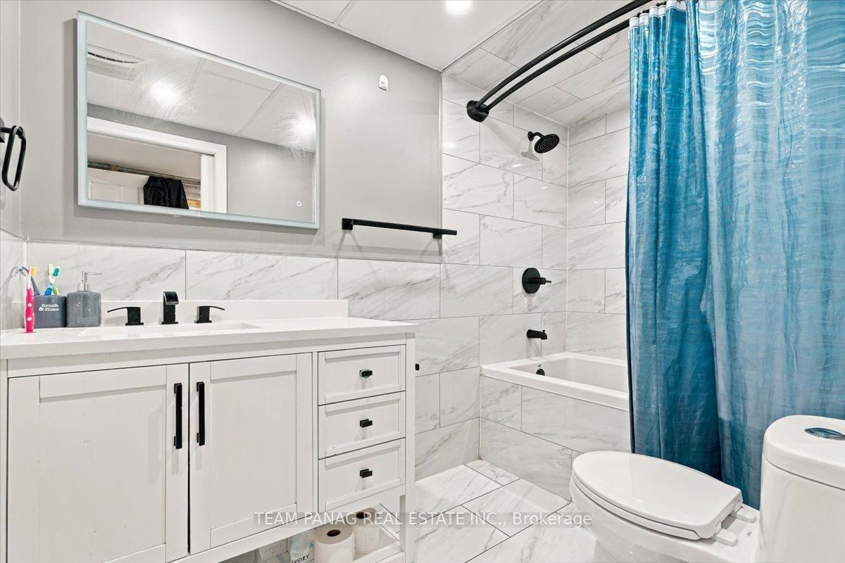 16 Groveland Court Property Photo 32