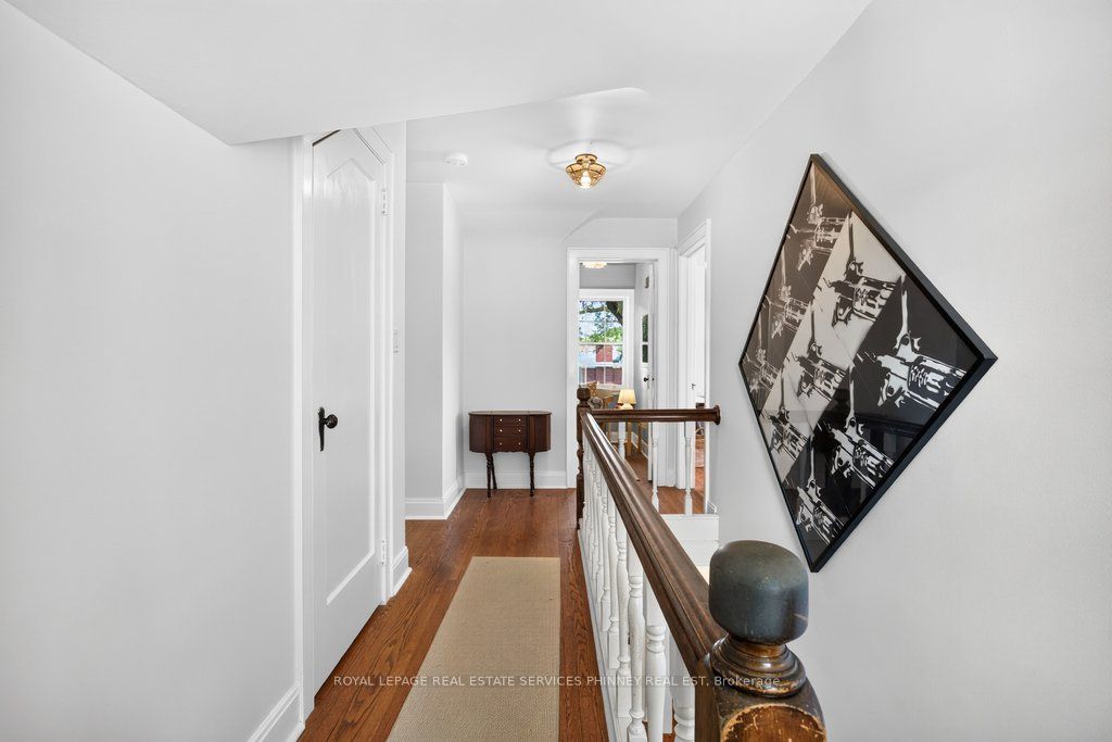 3947 Bloor Street W Property Photo 15