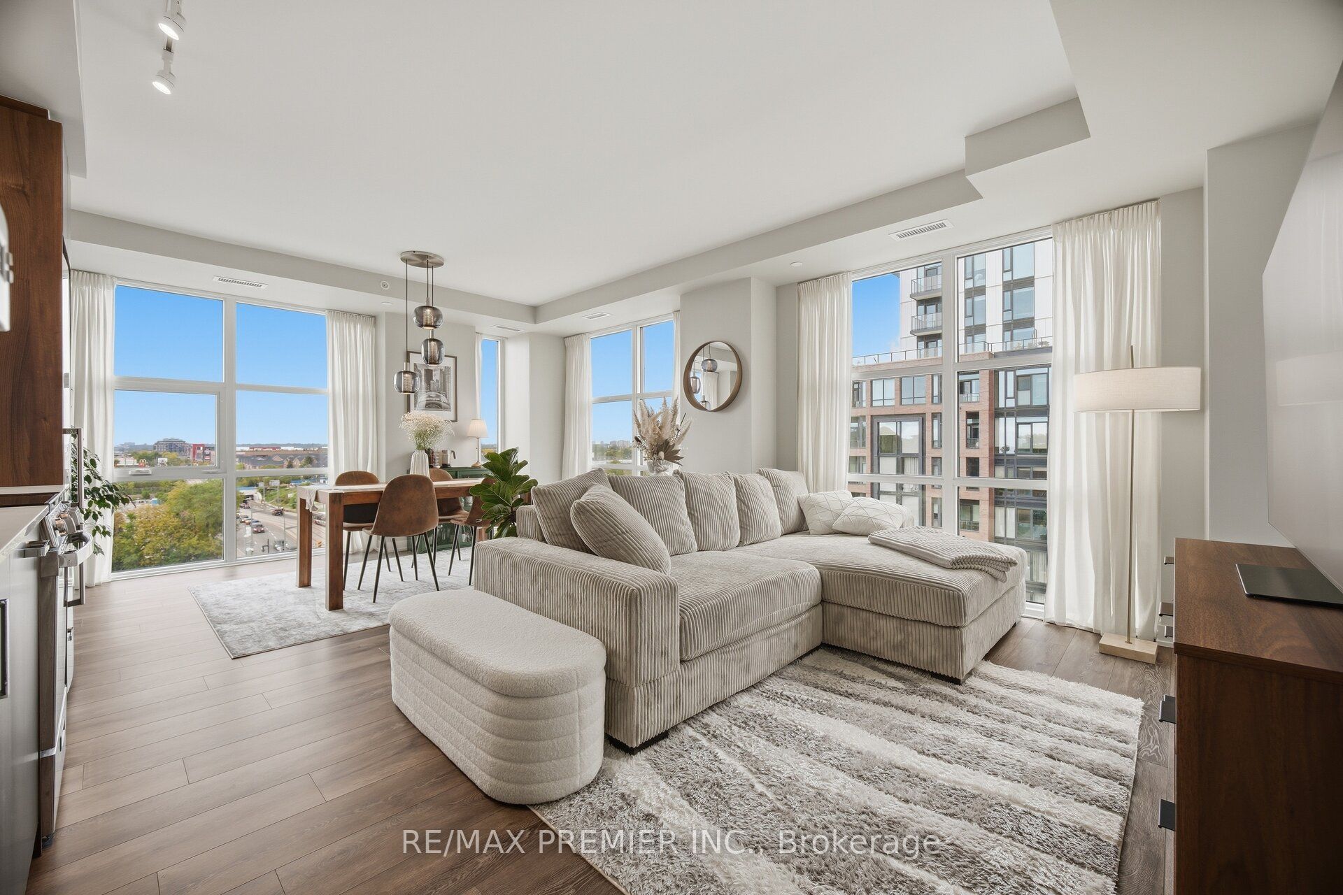 1787 St. Clair Avenue W 610 Property Photo 1