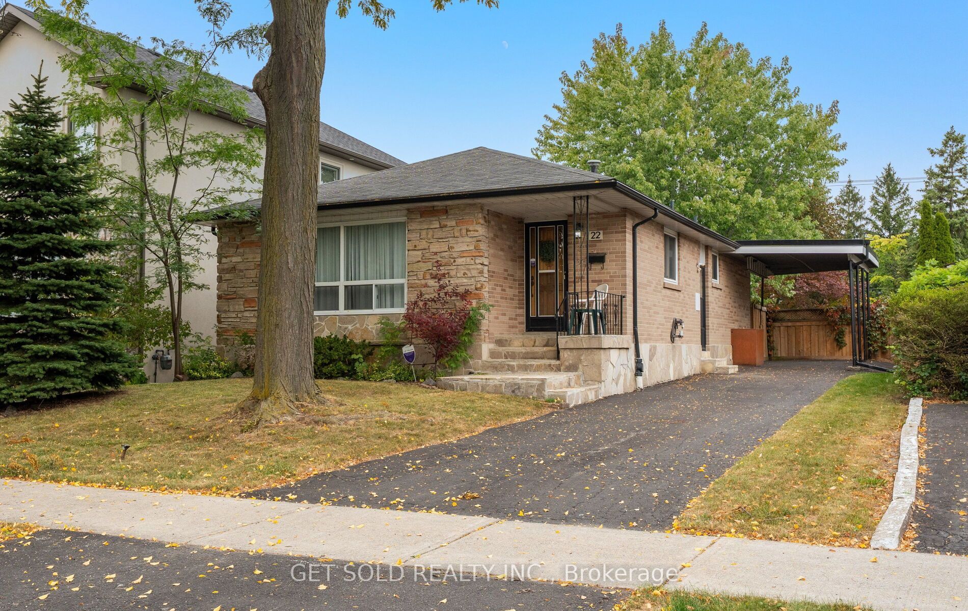 22 Almayo Crescent