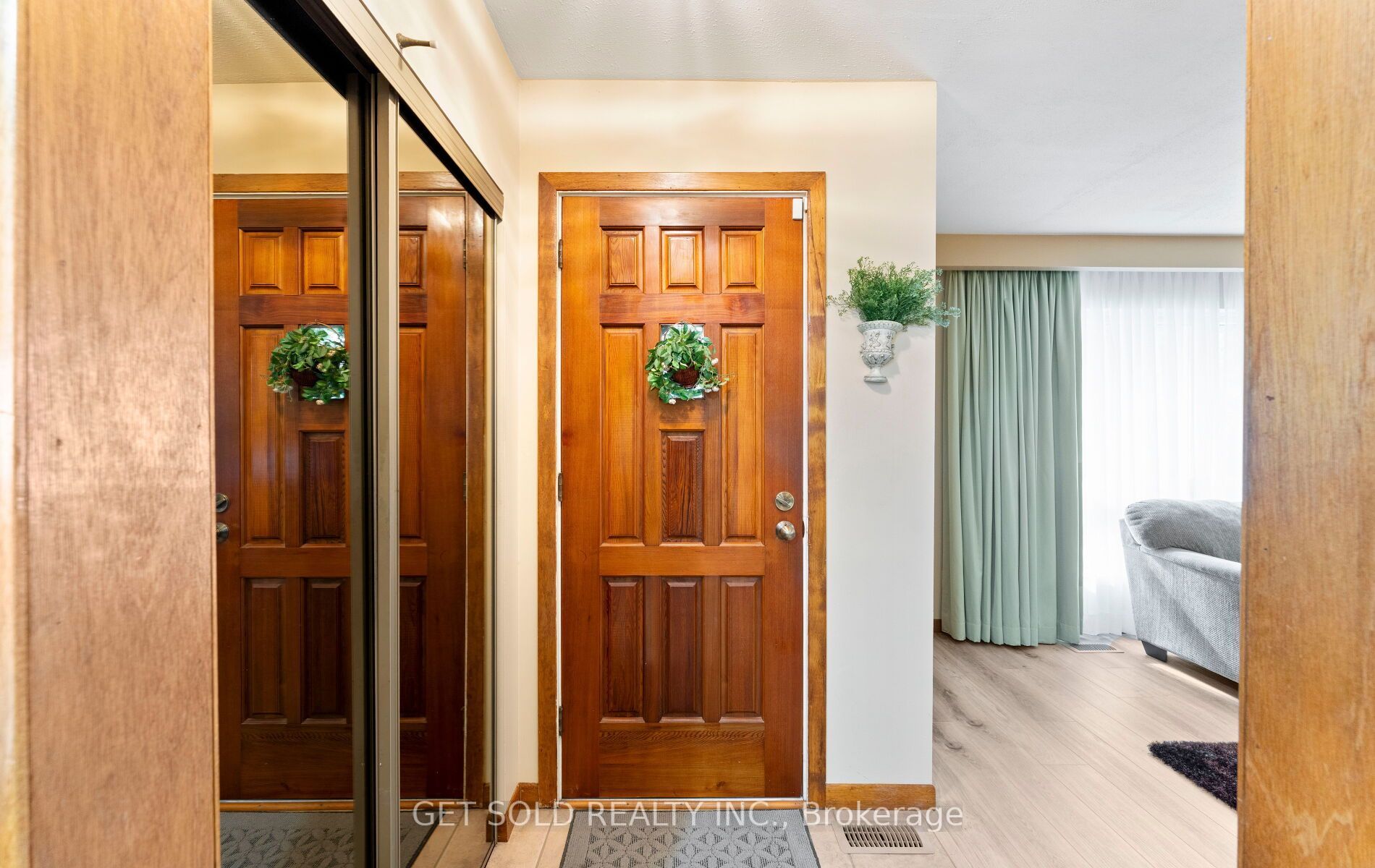 22 Almayo Crescent Property Photo 2