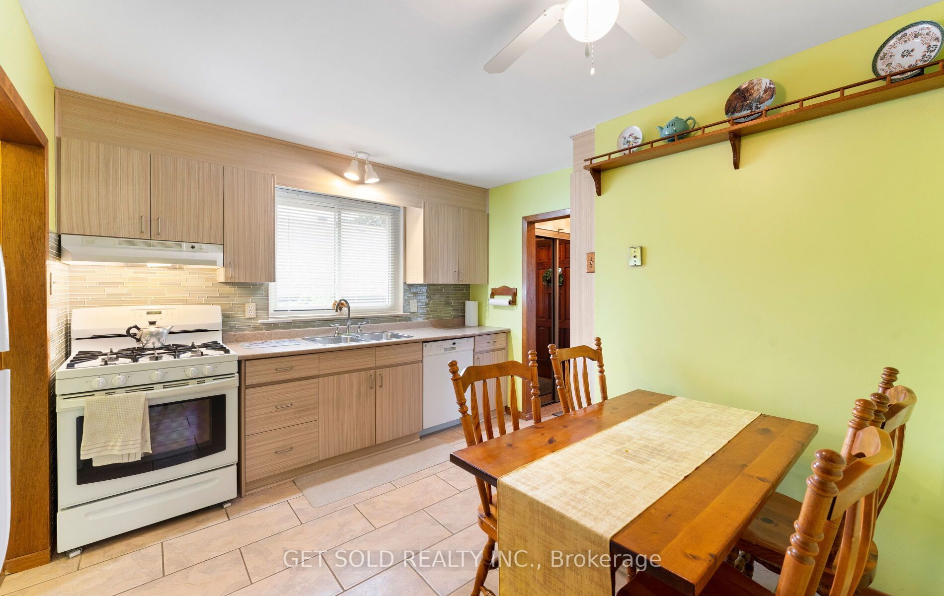 22 Almayo Crescent Property Photo 14