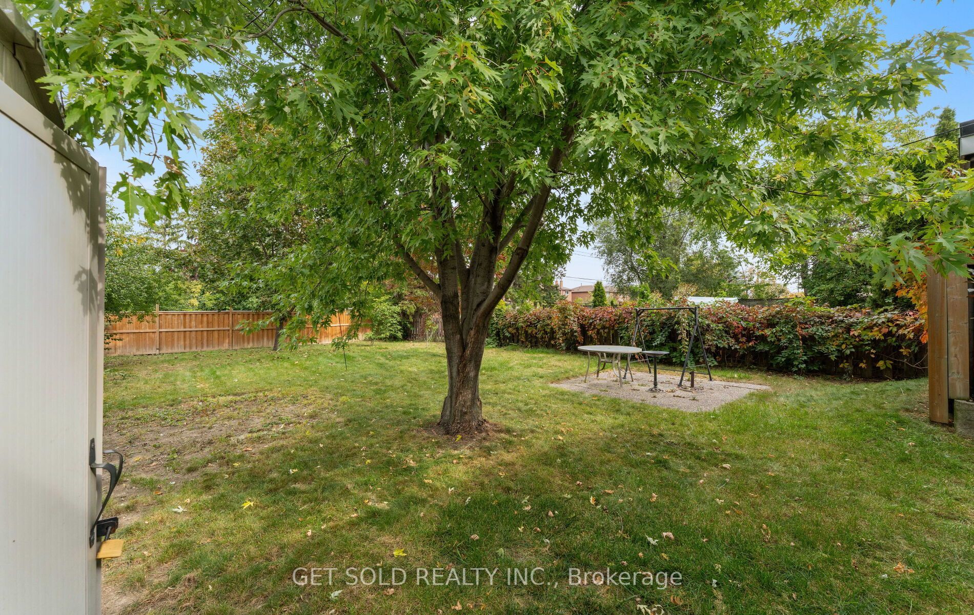 22 Almayo Crescent Property Photo 44