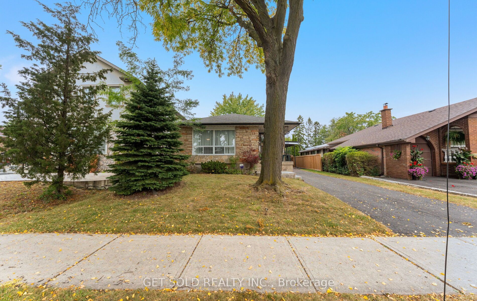 22 Almayo Crescent Property Photo 49