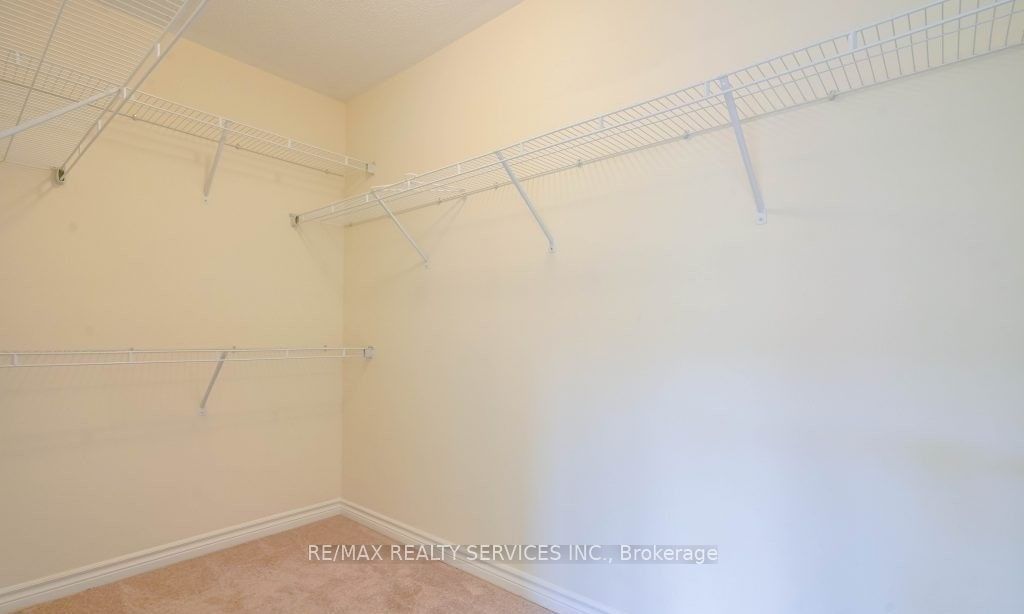 4 Divers Road Property Photo 21