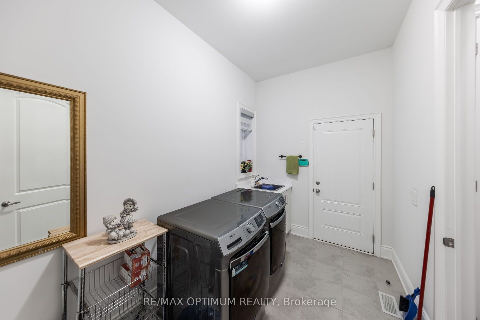 91 Raspberry Ridge Avenue Property Photo 16