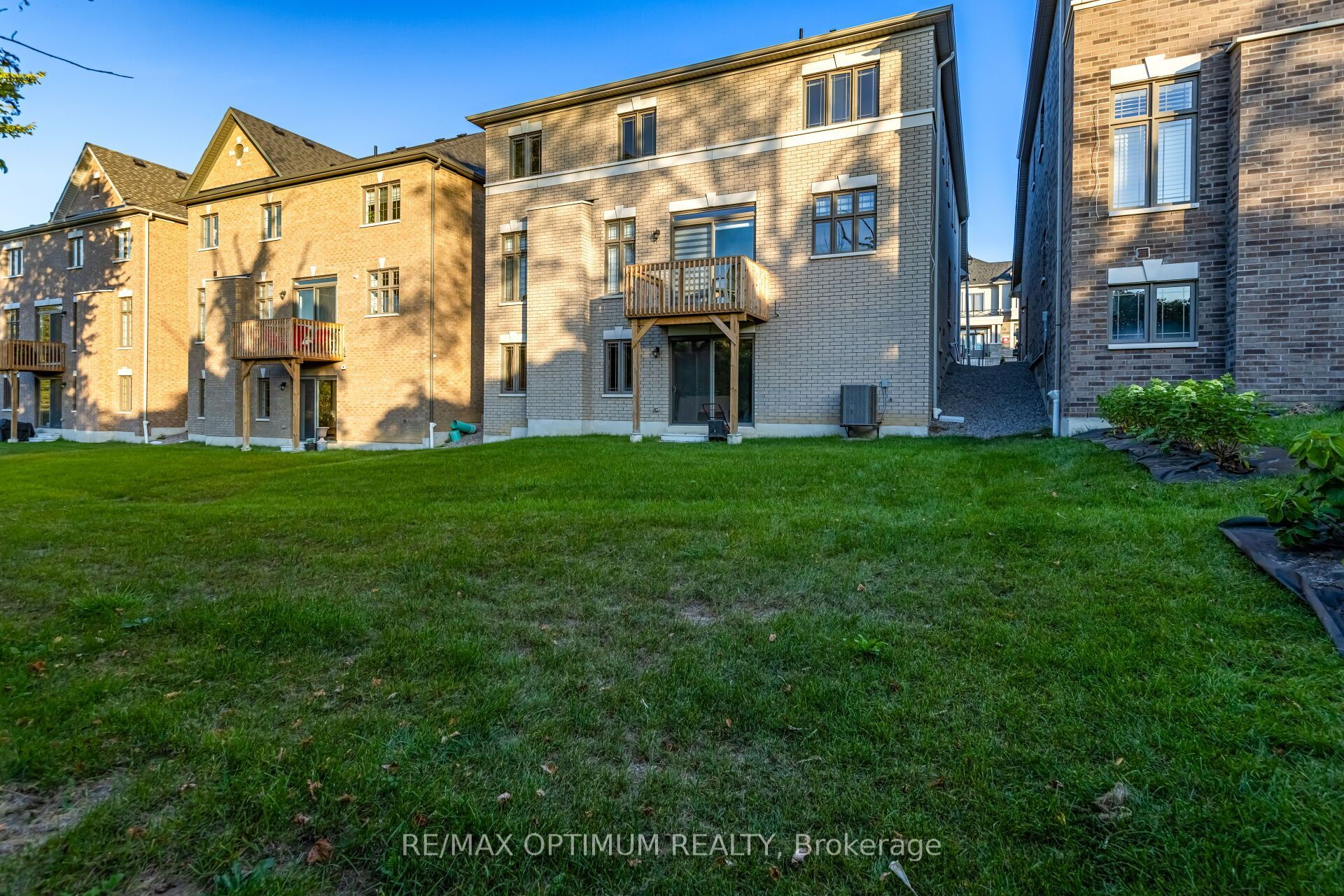 91 Raspberry Ridge Avenue Property Photo 40