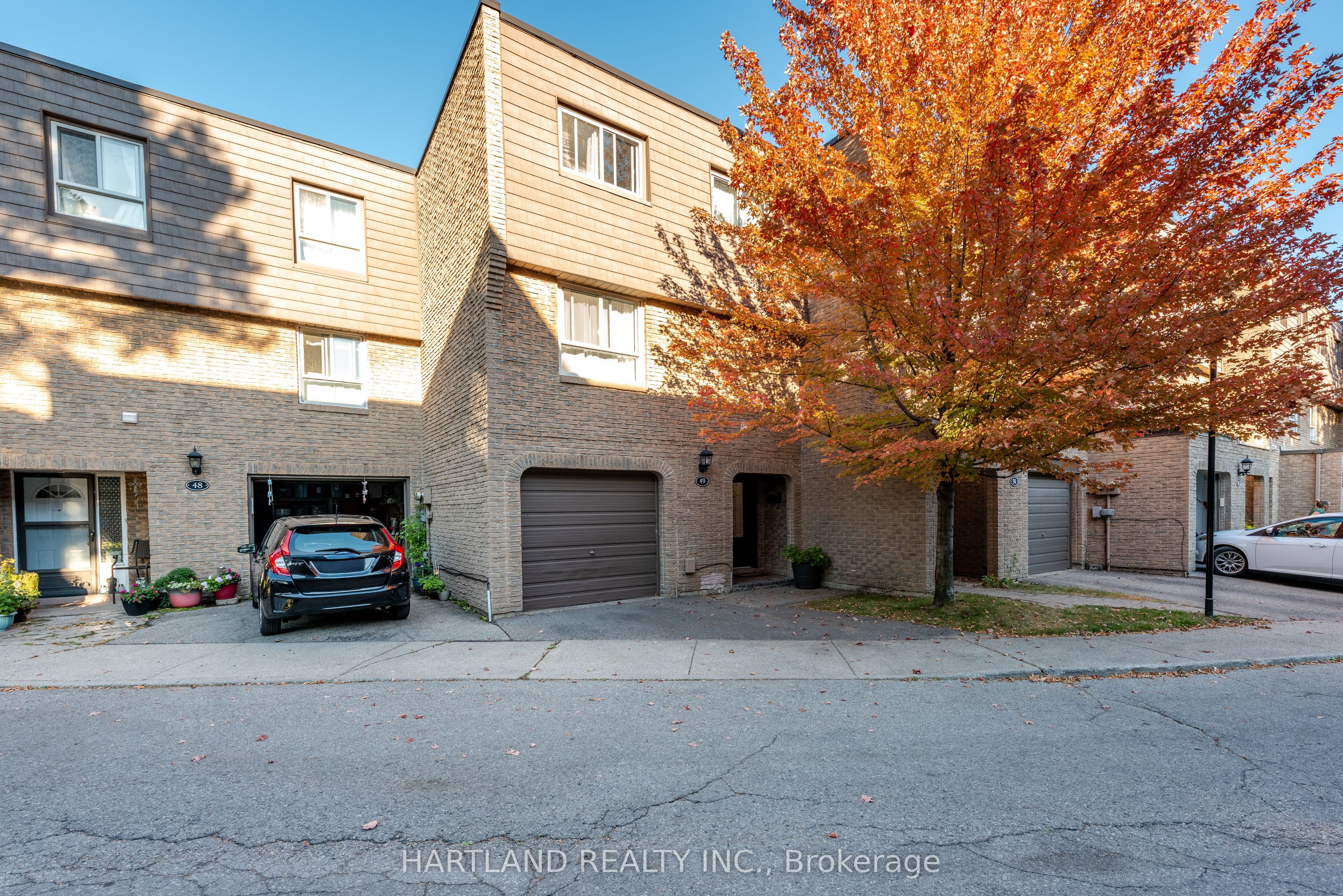 405 Hyacinthe Boulevard 50 Property Photo 2