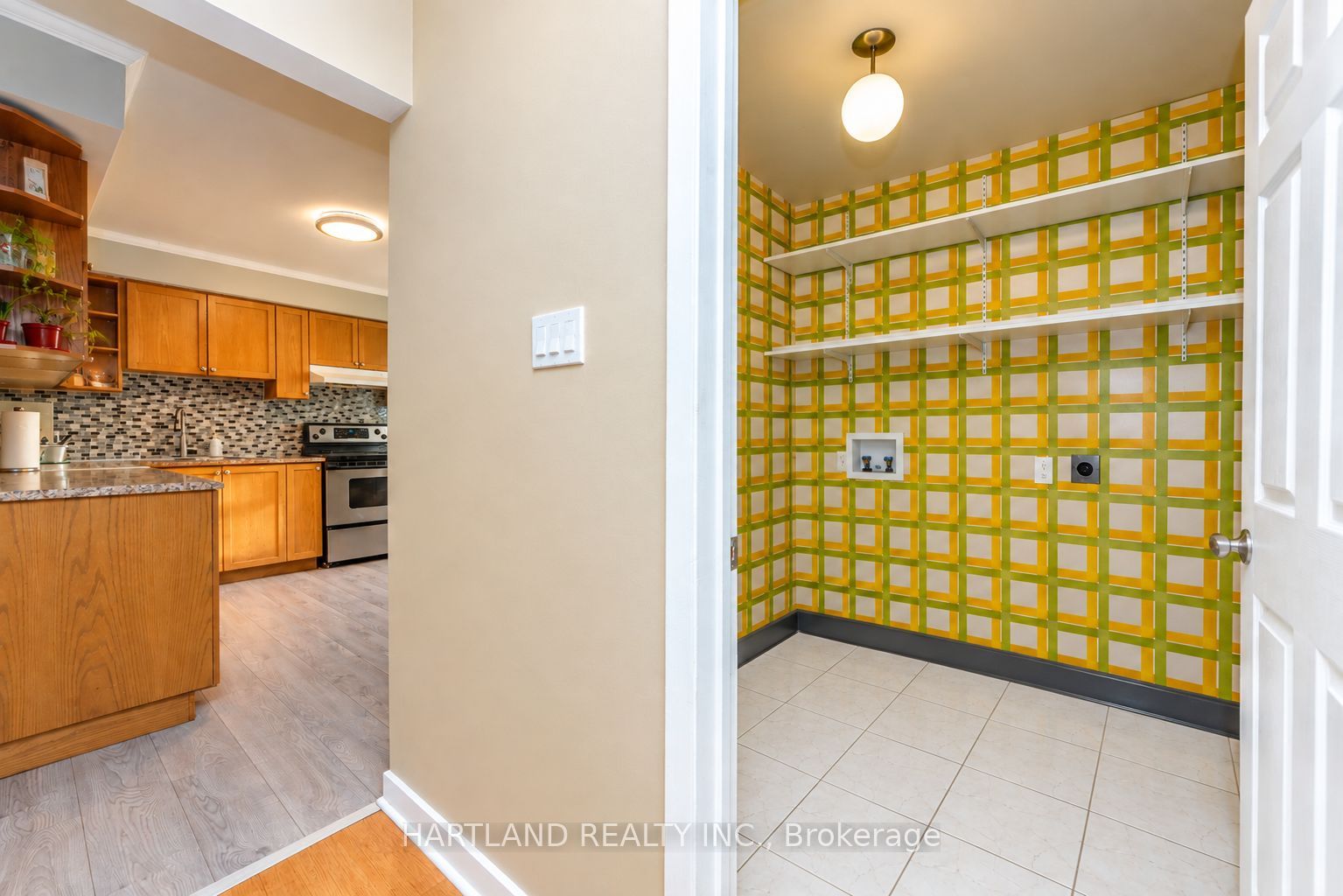 405 Hyacinthe Boulevard 50 Property Photo 15