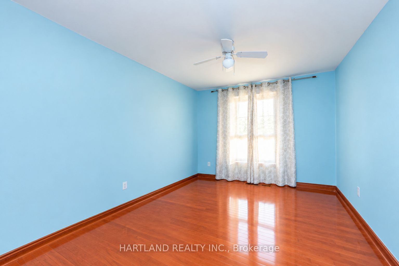 405 Hyacinthe Boulevard 50 Property Photo 22