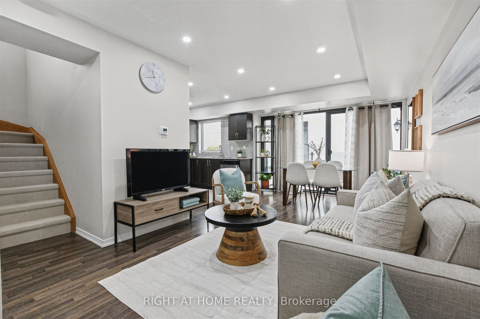 130 Widdicombe Hill Boulevard 416 Property Photo 5