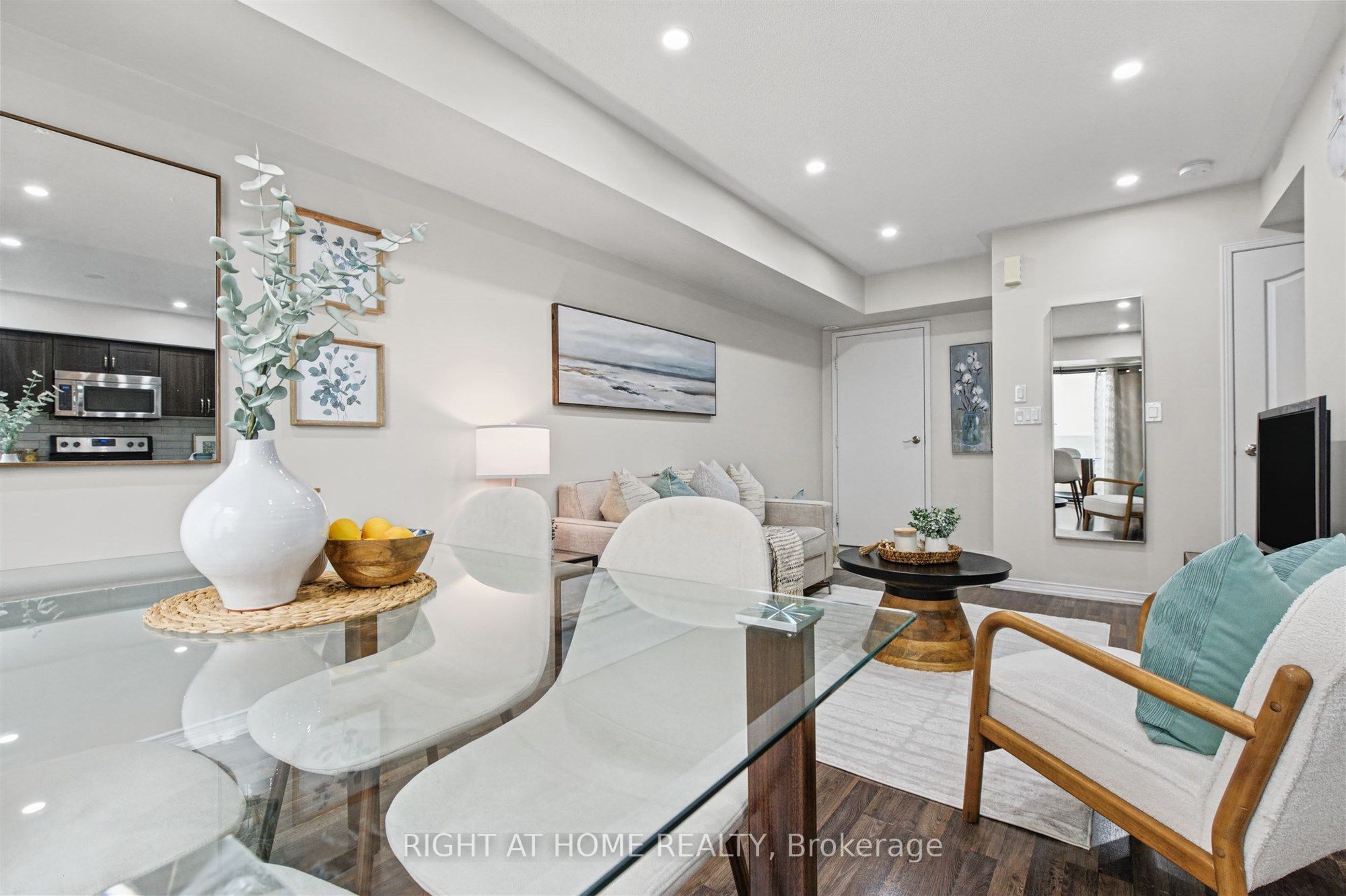 130 Widdicombe Hill Boulevard 416 Property Photo 11
