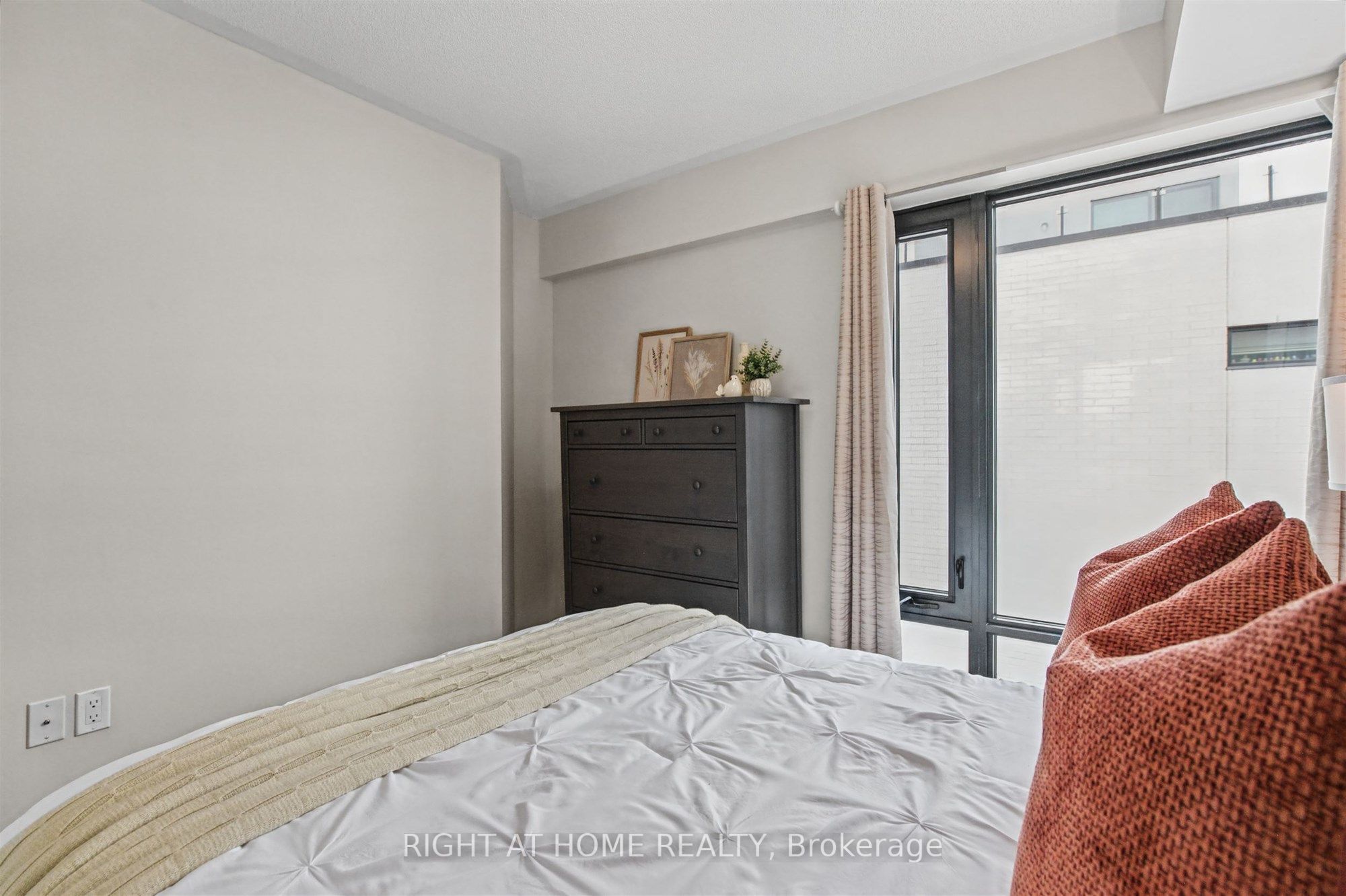 130 Widdicombe Hill Boulevard 416 Property Photo 22